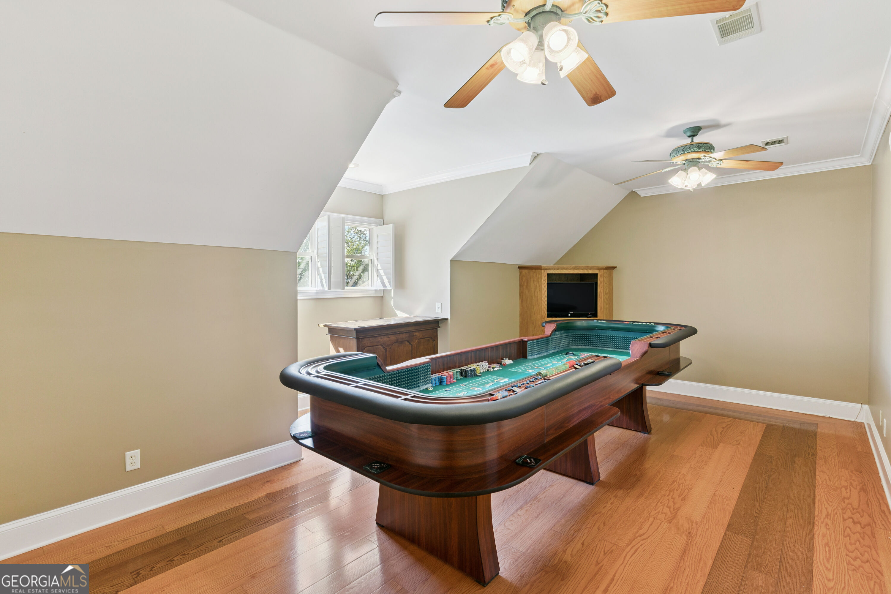 118 Queens Court Property Photo 38