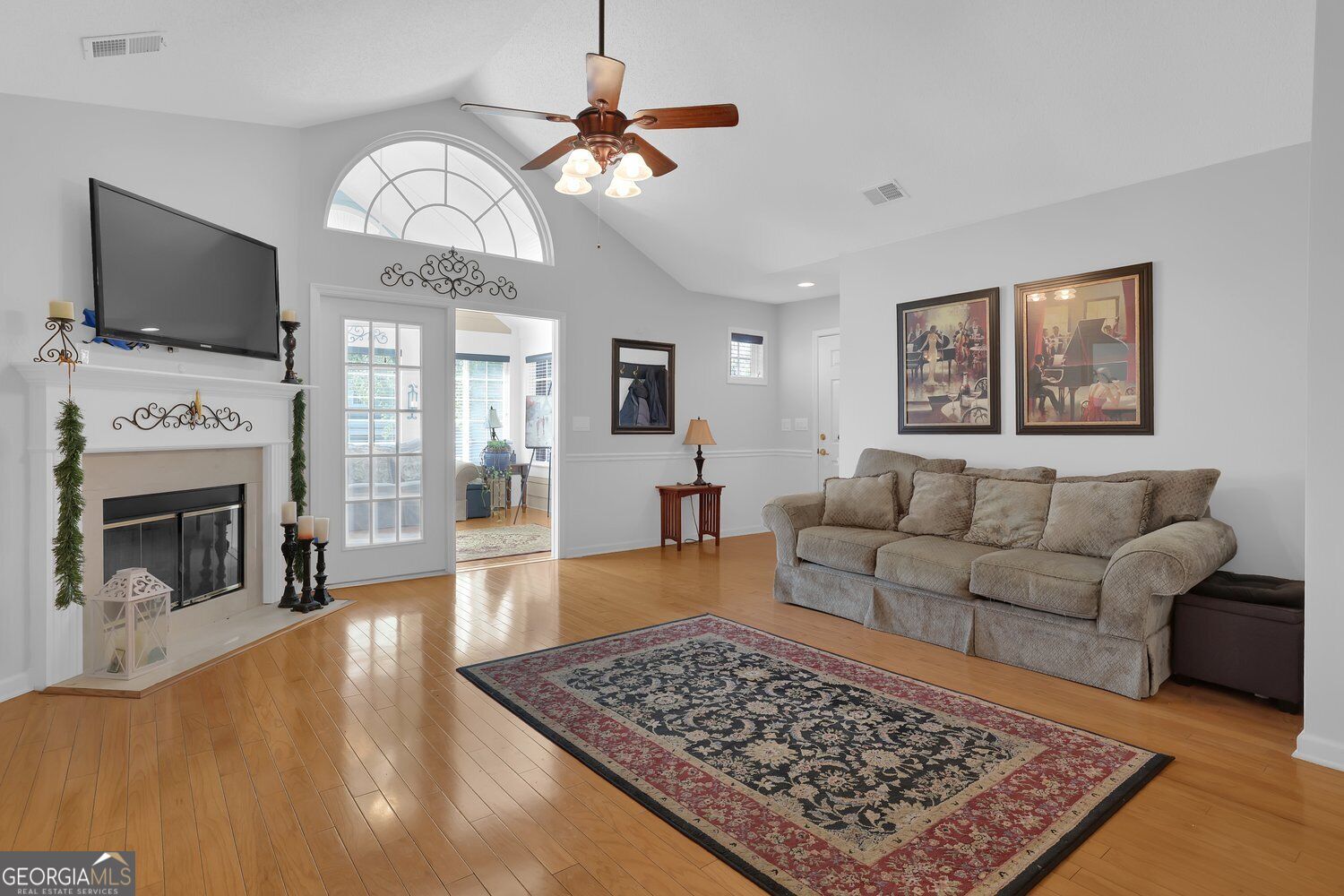 6112 Menlow Court Property Photo 4