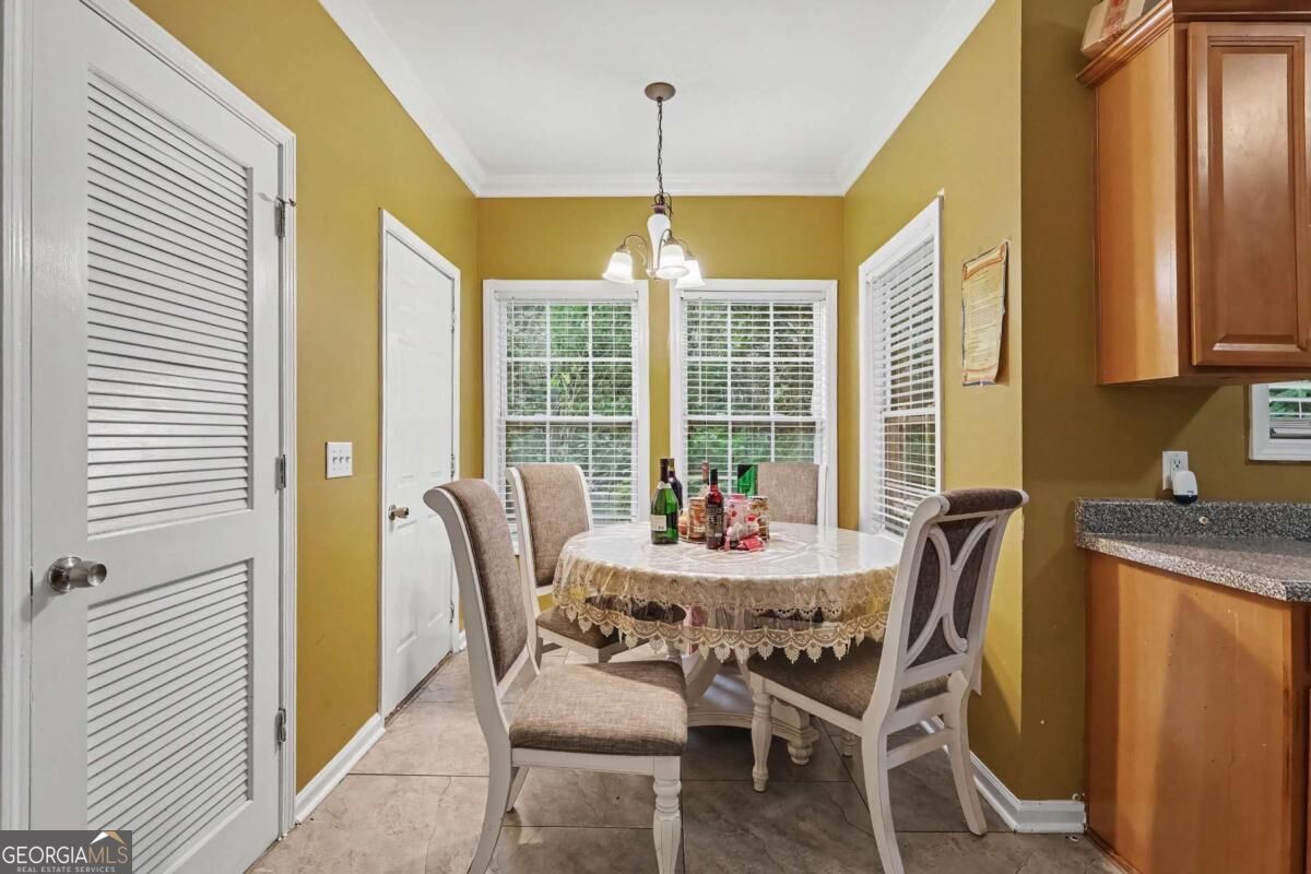5822 Mitchell Chase Trail Property Photo 4