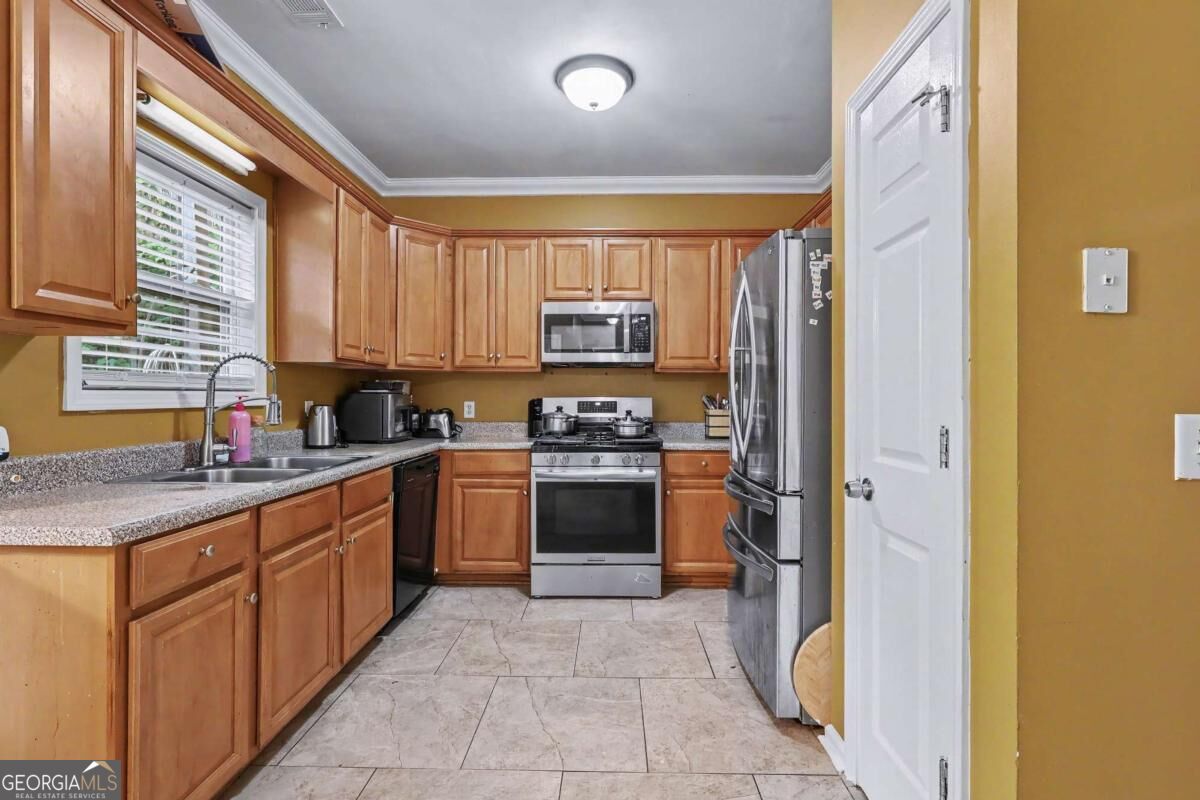5822 Mitchell Chase Trail Property Photo 7