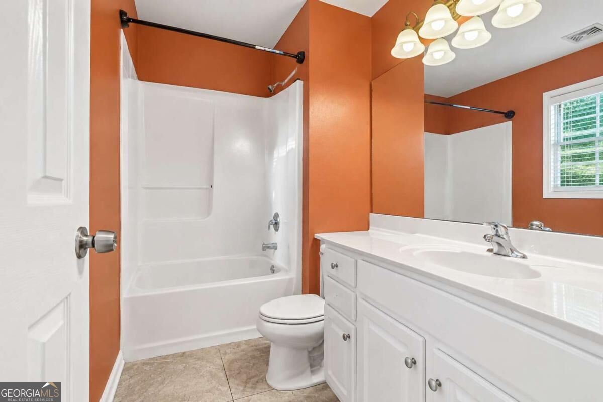 5822 Mitchell Chase Trail Property Photo 14
