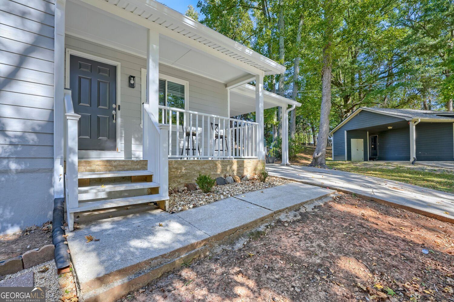 679 Suwanee Court Nw Property Photo 1