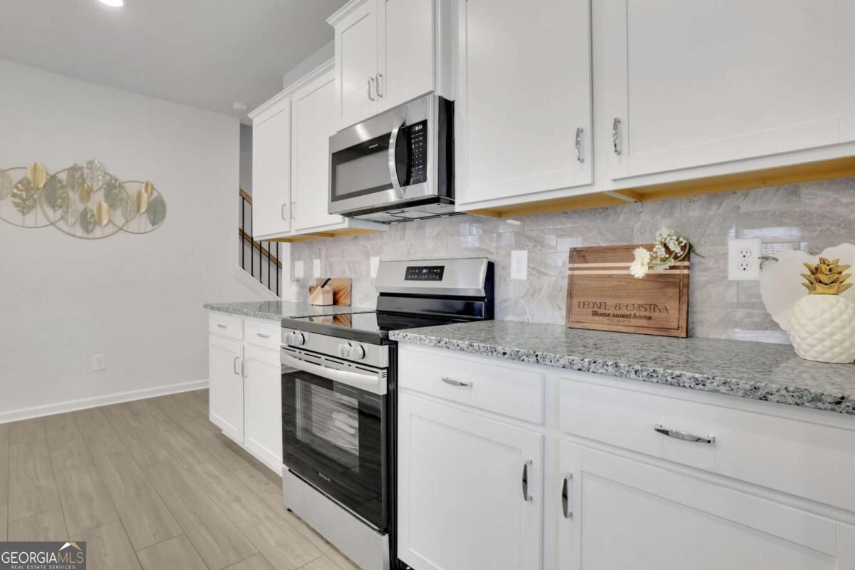 803 Dundee Way Property Photo 10