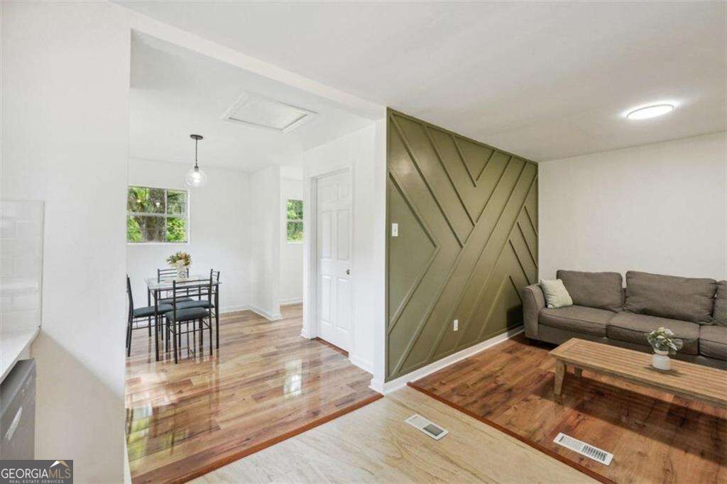 309 Cowan Road Se Property Photo 8