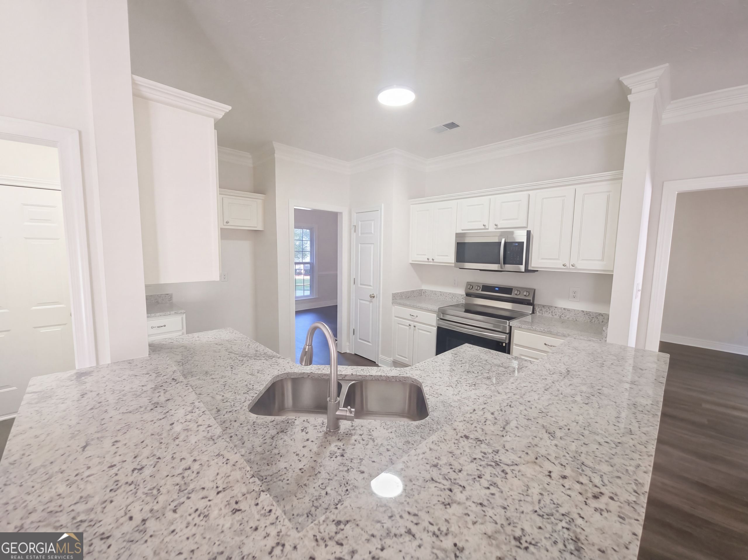 100 Pine Shoals Trail Property Photo 2