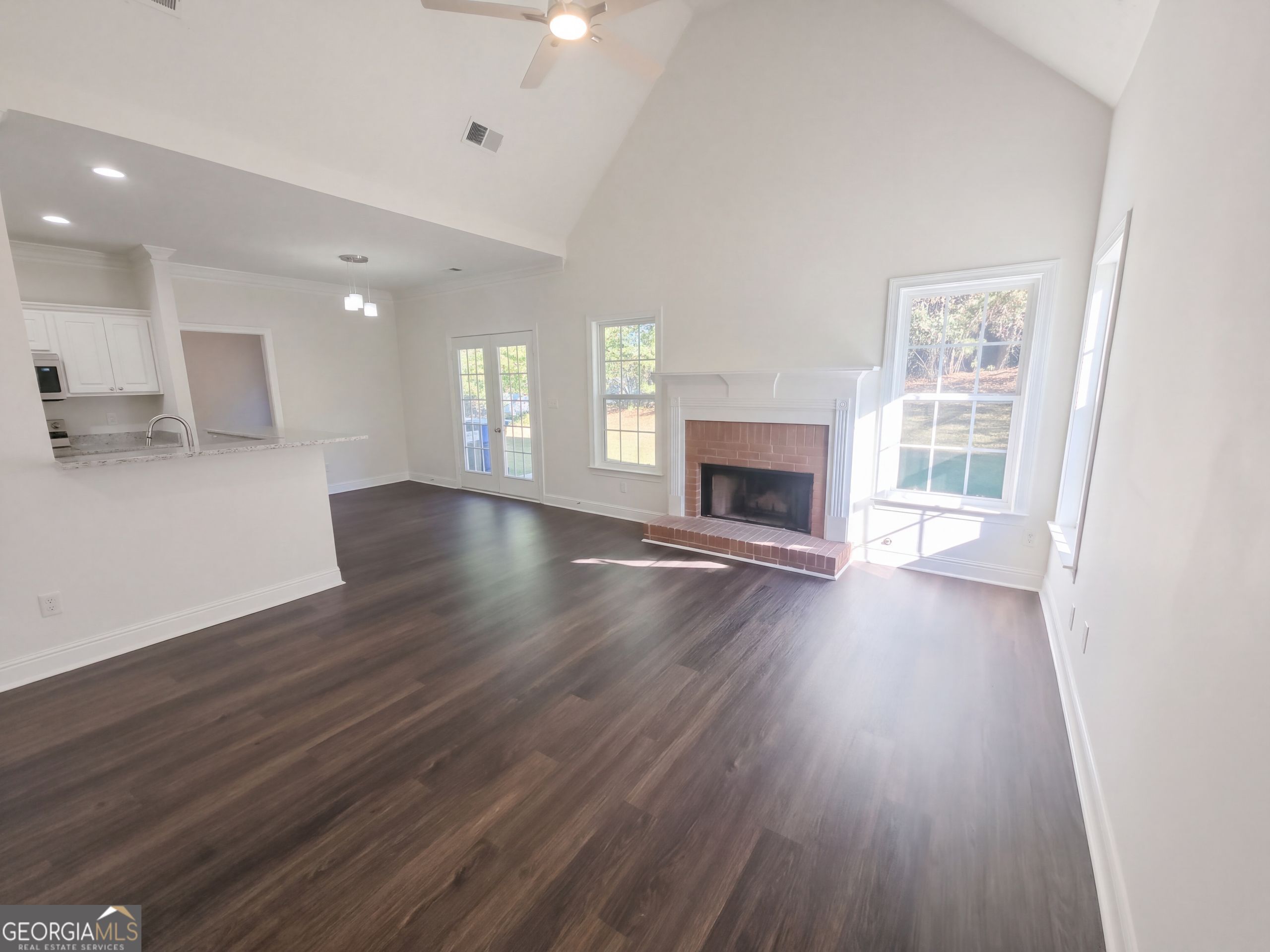 100 Pine Shoals Trail Property Photo 3