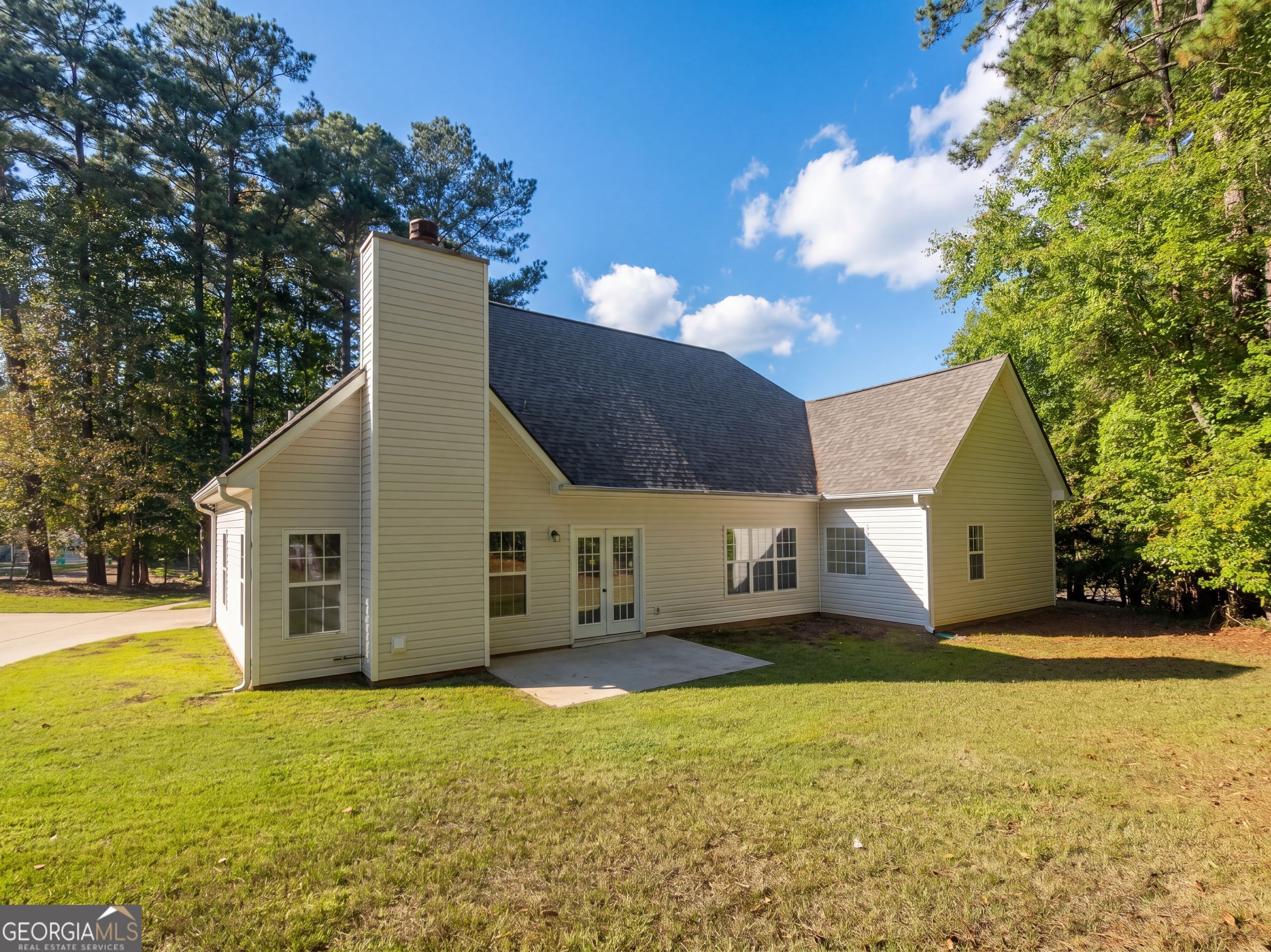 100 Pine Shoals Trail Property Photo 5