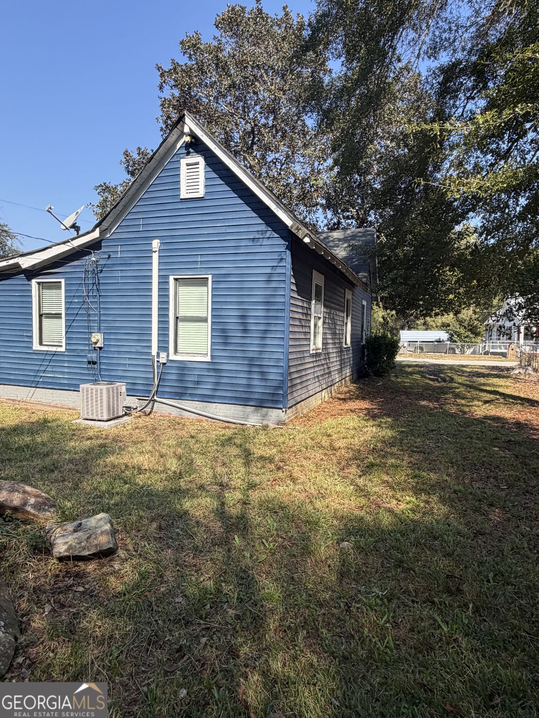 405 Green Avenue Property Photo 11