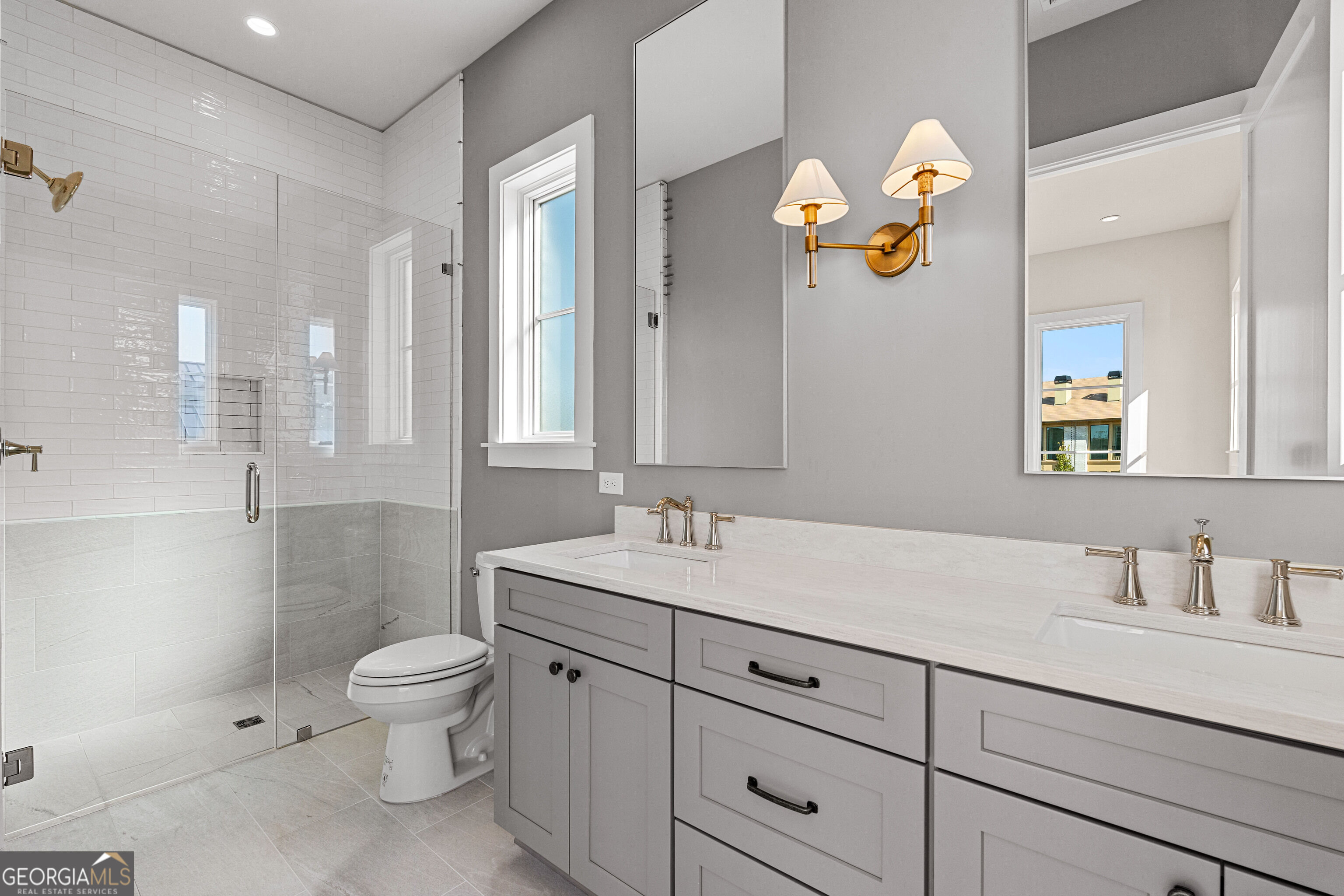 310 6th Street Property Photo 3