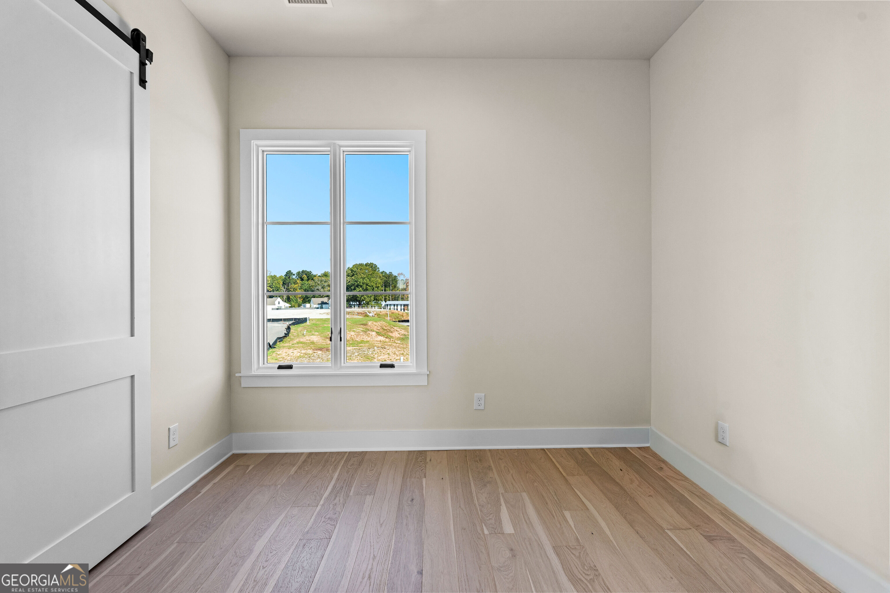 310 6th Street Property Photo 25