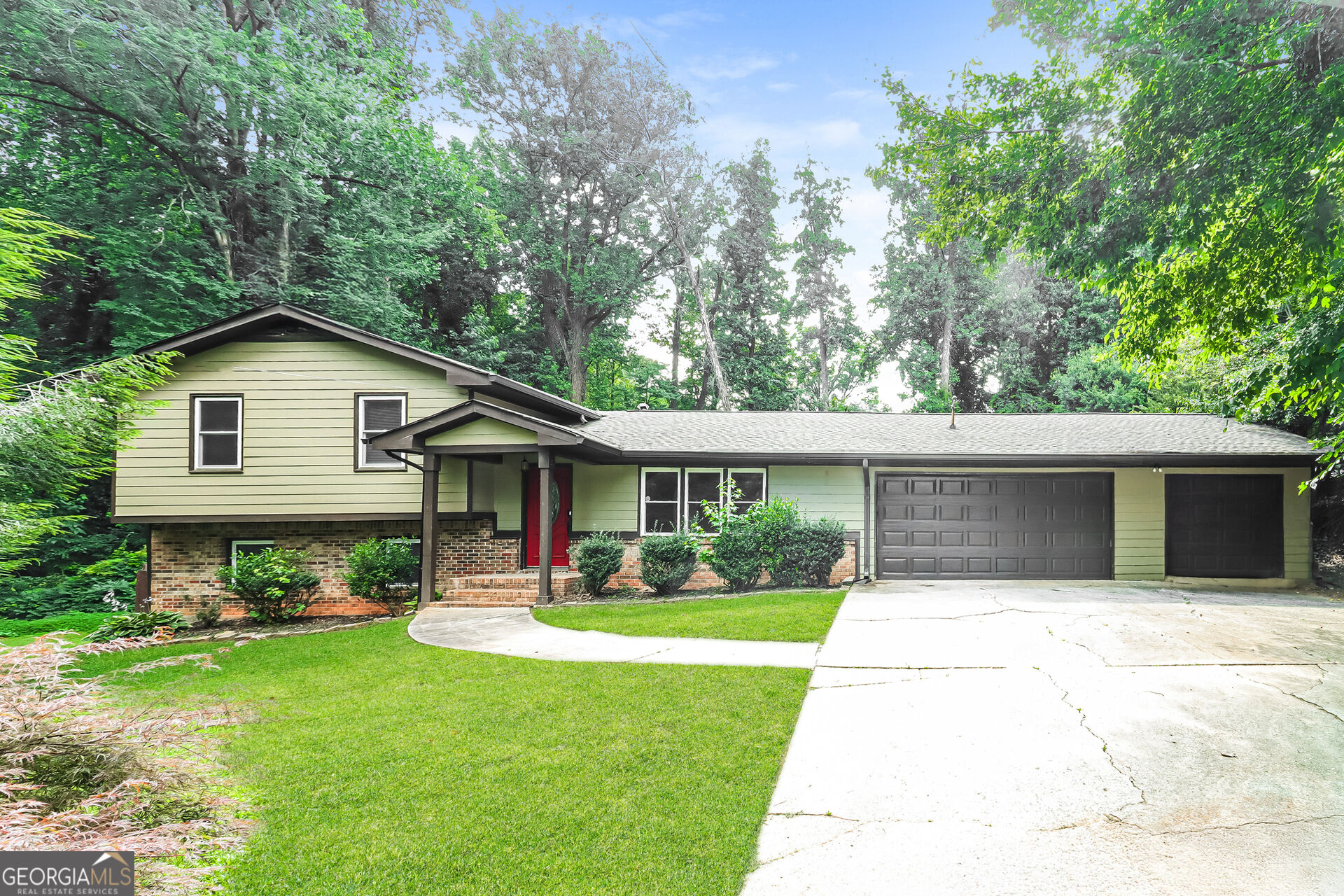 3404 Sherrod Drive Property Photo 1