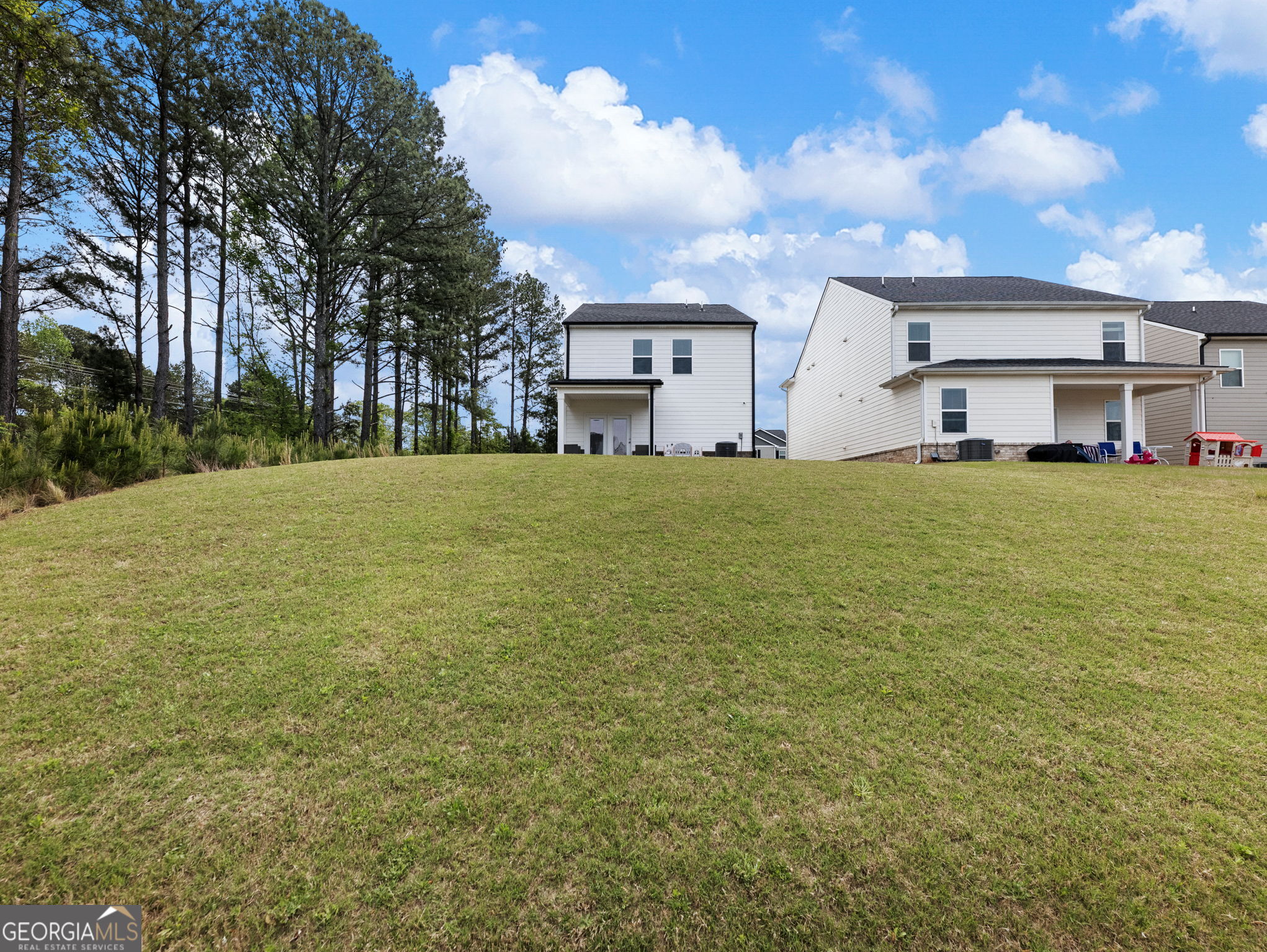141 Gaston Court Property Photo 38