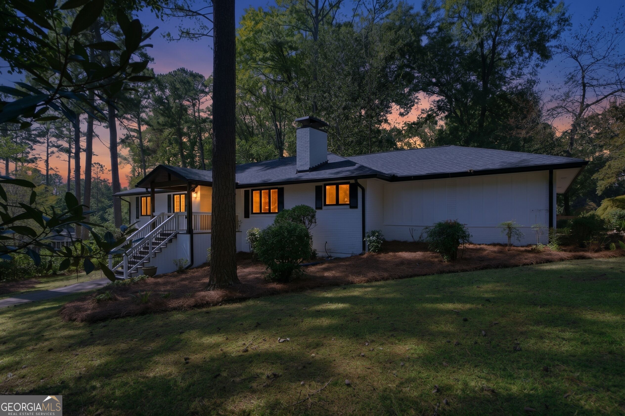 2448 Sherbrooke Court Ne Property Photo 2