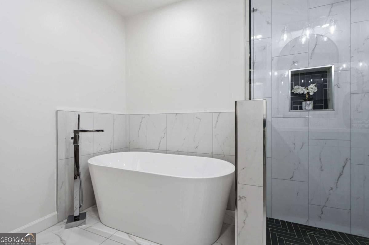 2448 Sherbrooke Court Ne Property Photo 34