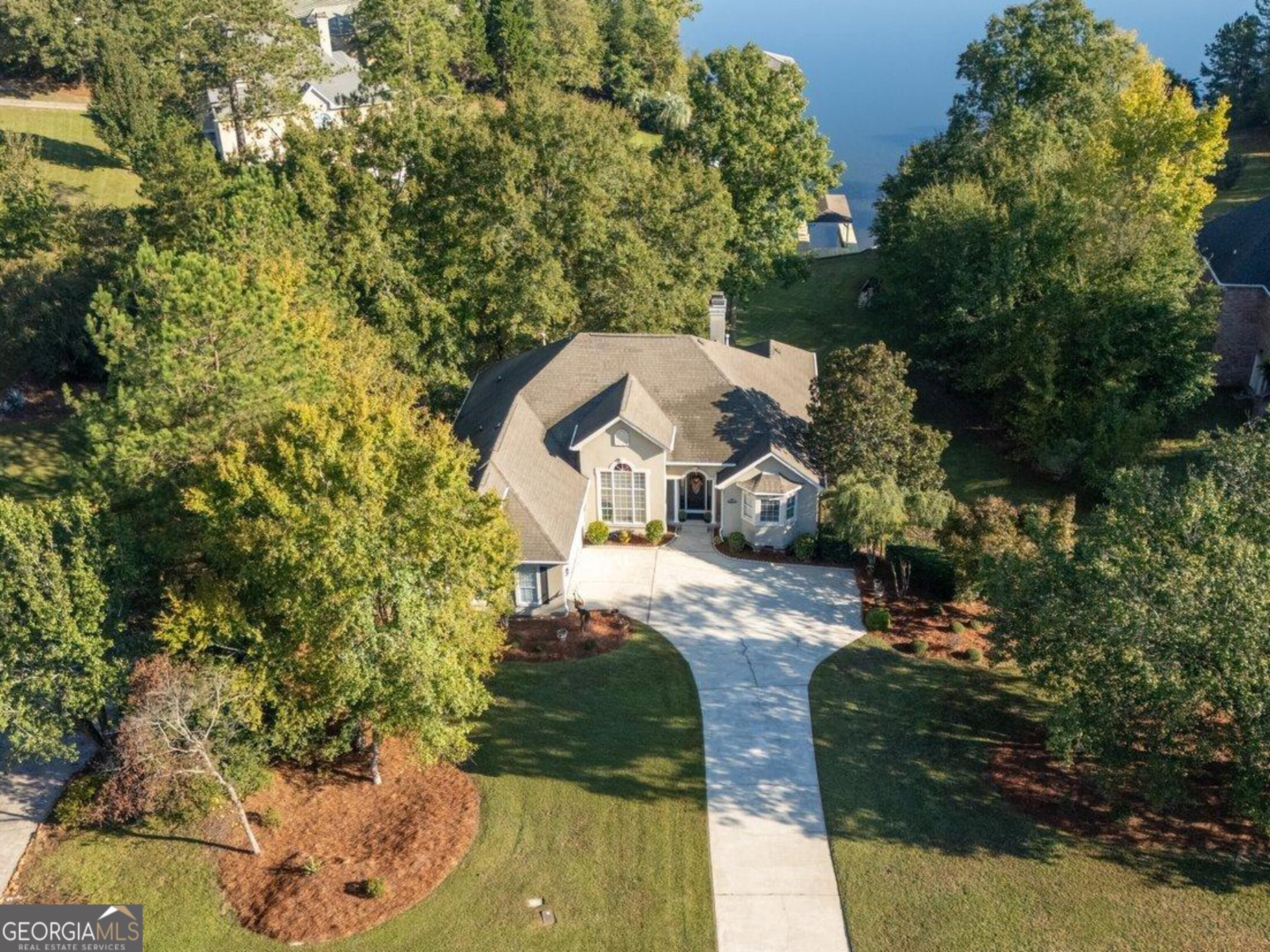 175 Waters Edge Drive Property Photo 1