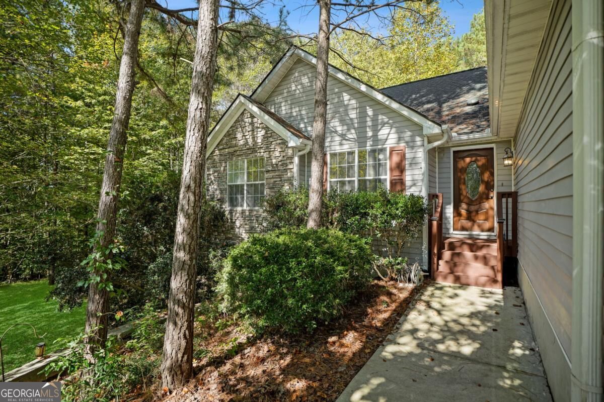 2072 Amberly Crossing Lane Property Photo 1