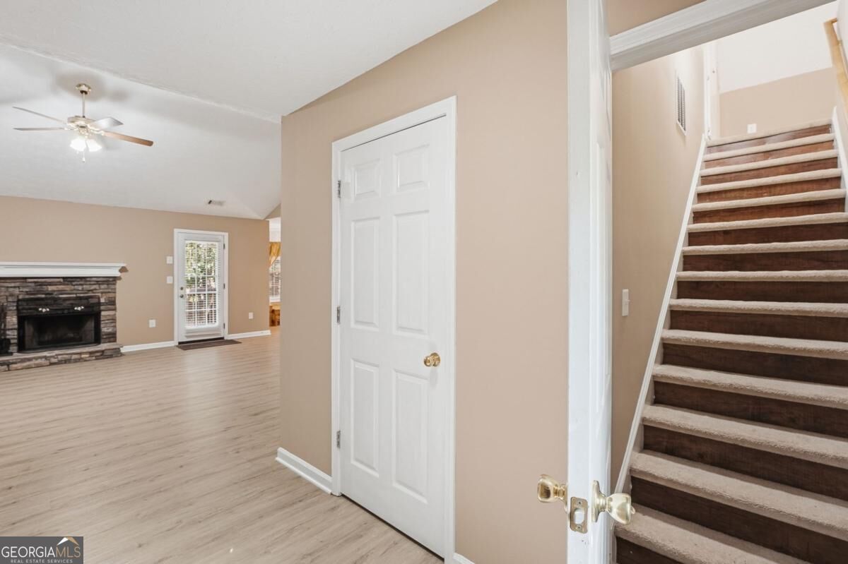 2072 Amberly Crossing Lane Property Photo 13