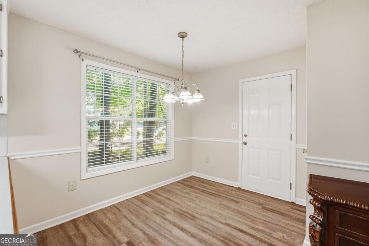 2072 Amberly Crossing Lane Property Photo 17