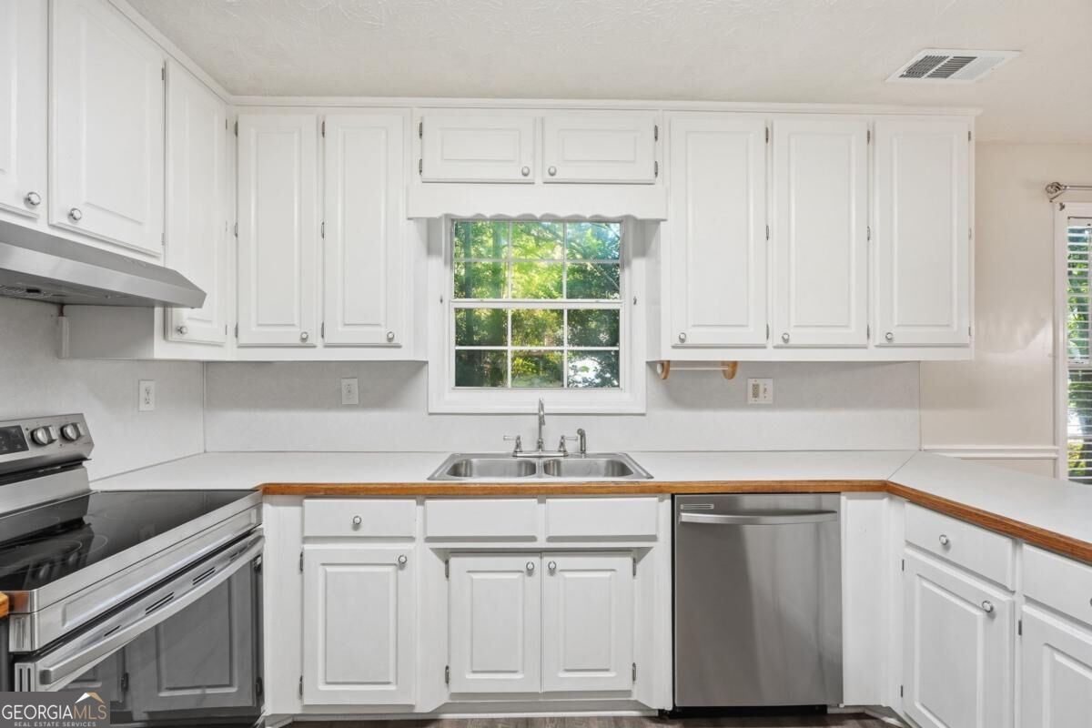 2072 Amberly Crossing Lane Property Photo 21