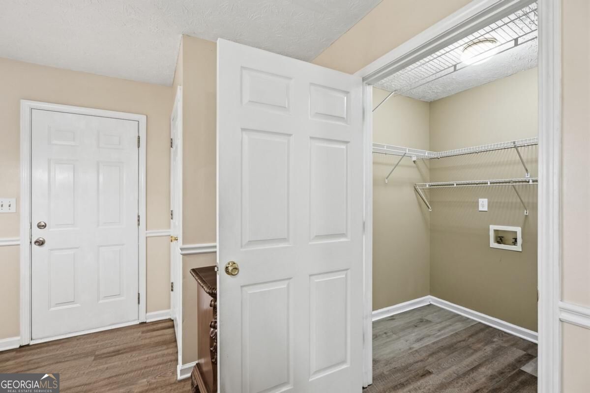 2072 Amberly Crossing Lane Property Photo 22