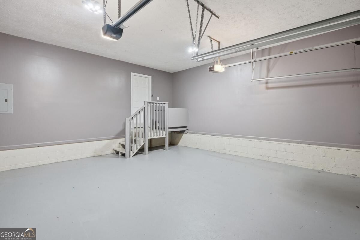 2072 Amberly Crossing Lane Property Photo 41