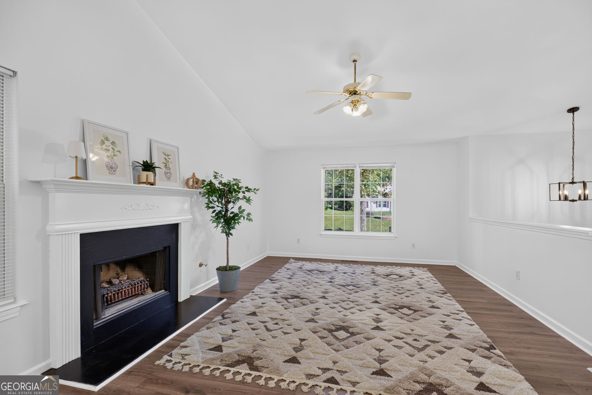 108 Cedars Glen Way Property Photo 3