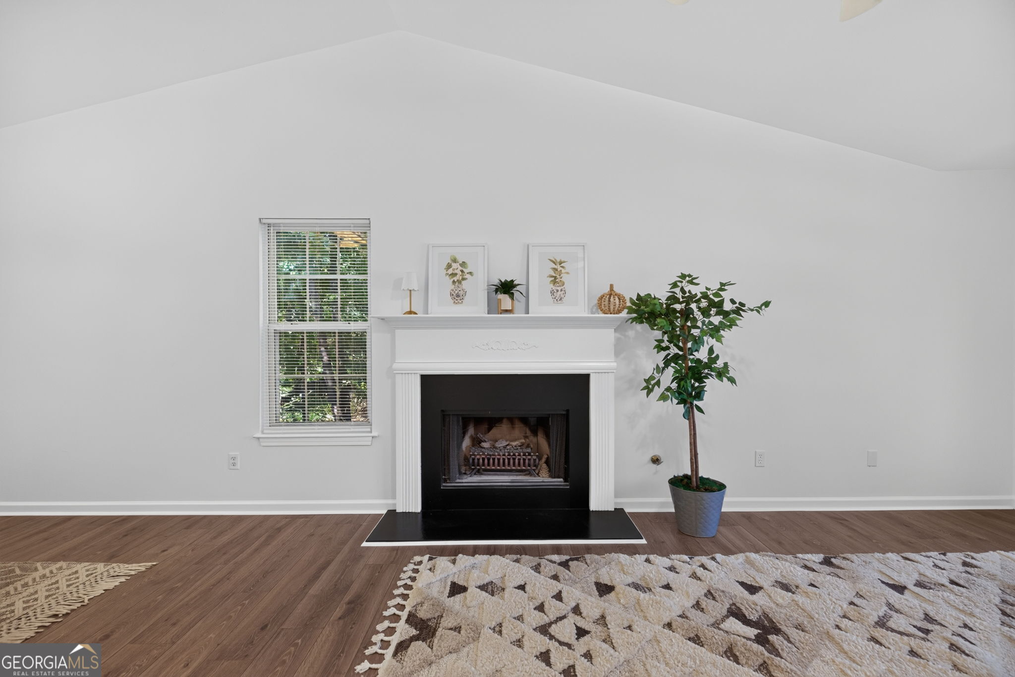 108 Cedars Glen Way Property Photo 4