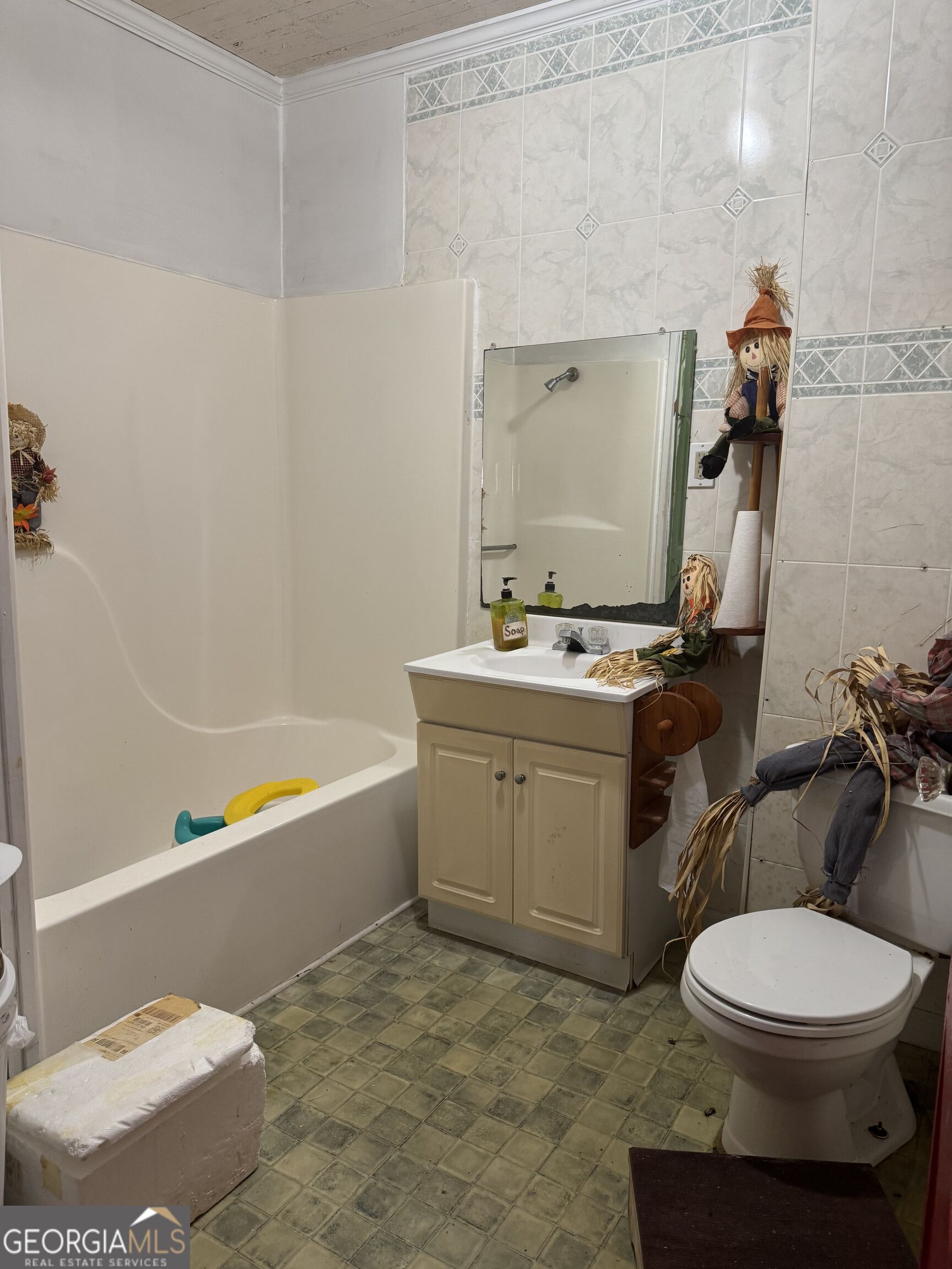 322 Park Street Property Photo 8
