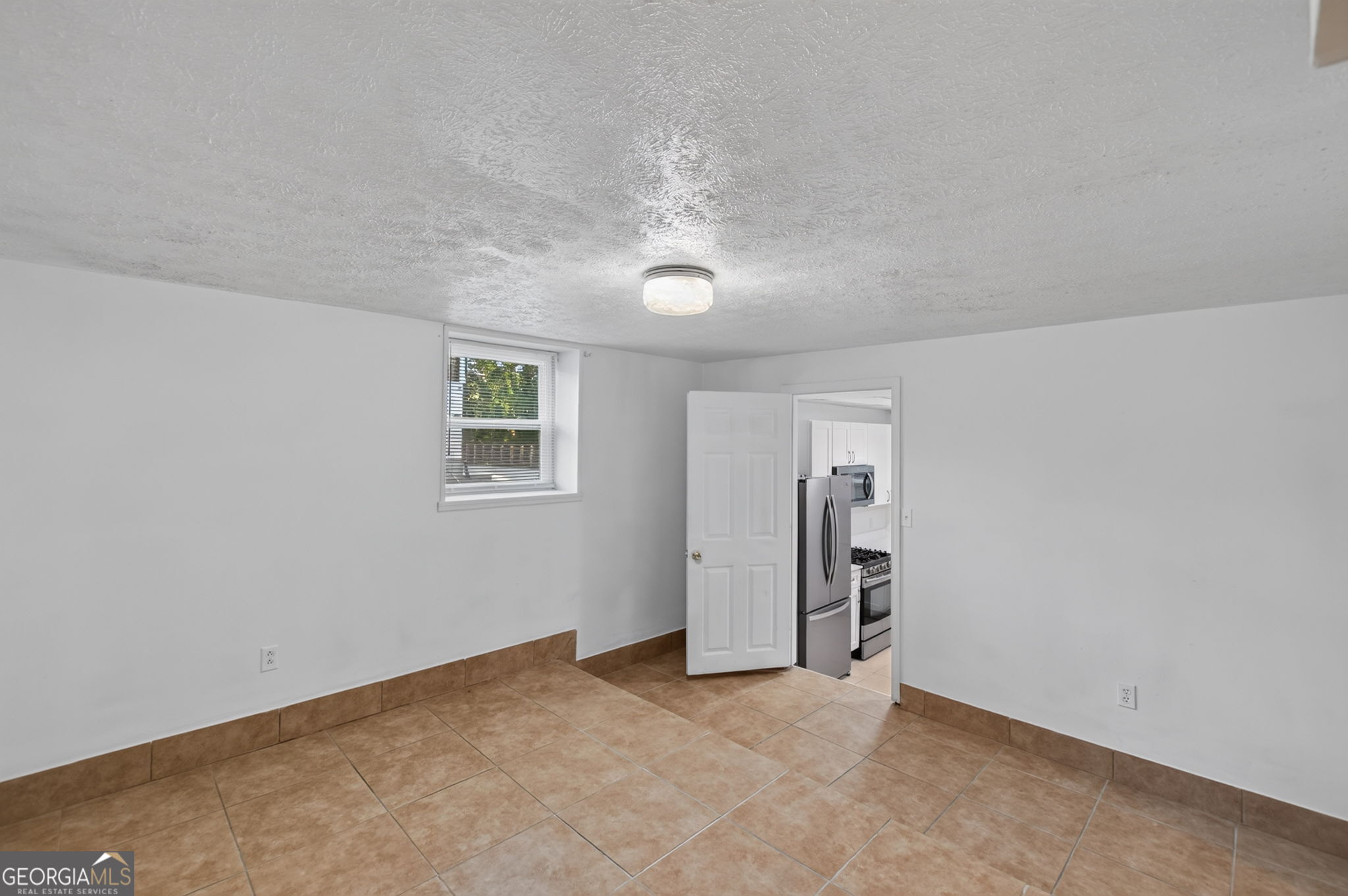 2034 Cambridge Avenue Property Photo 10