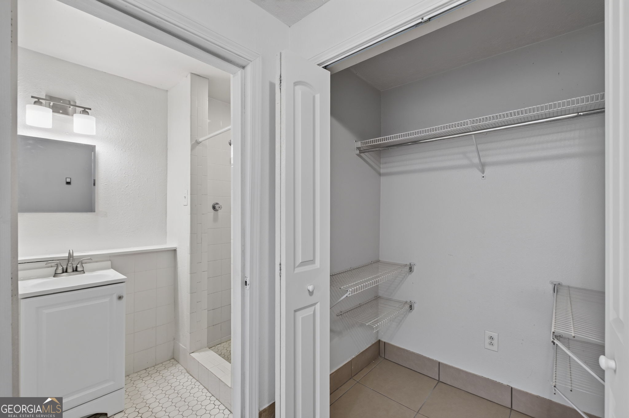 2034 Cambridge Avenue Property Photo 12