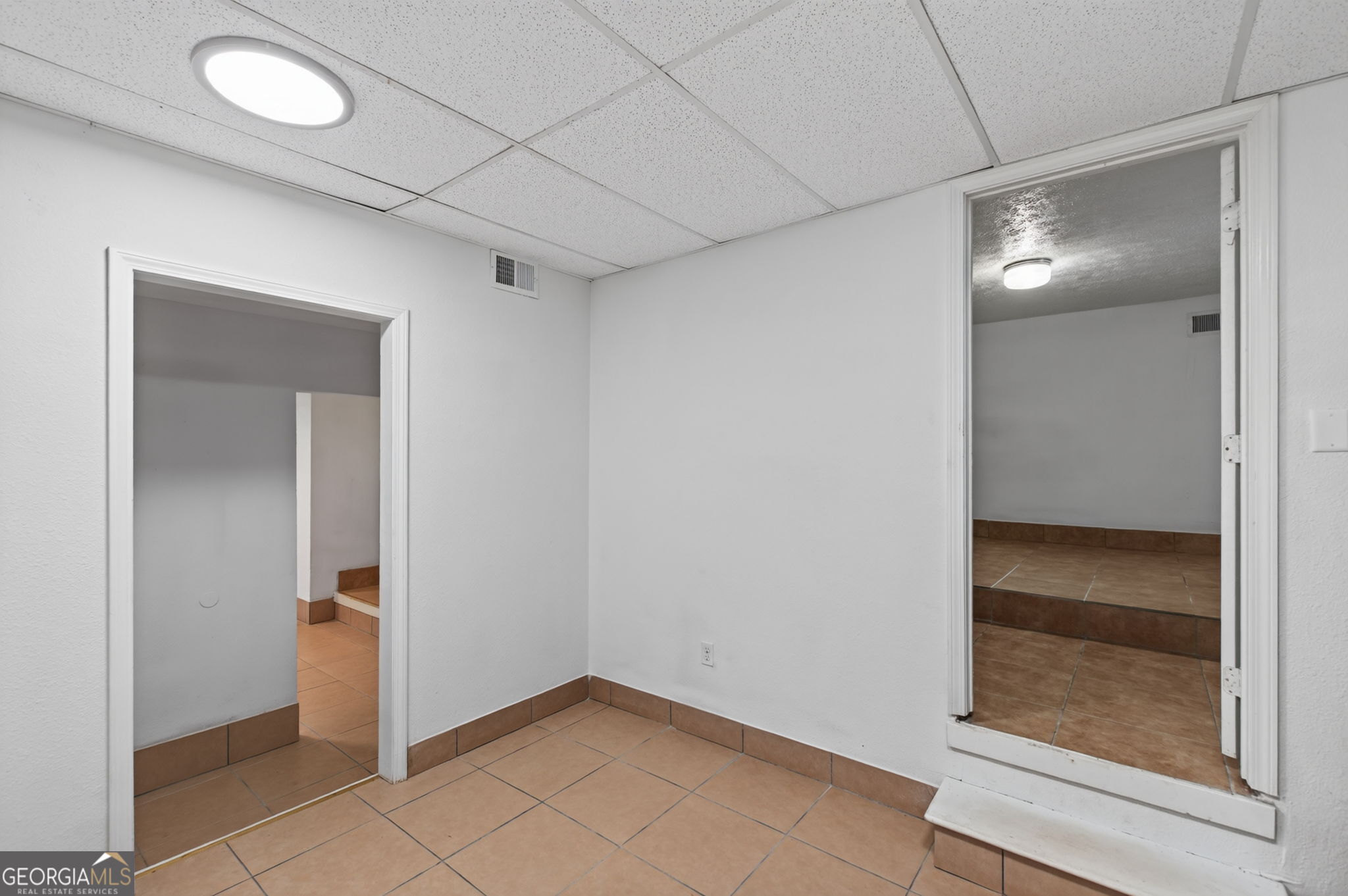 2034 Cambridge Avenue Property Photo 28