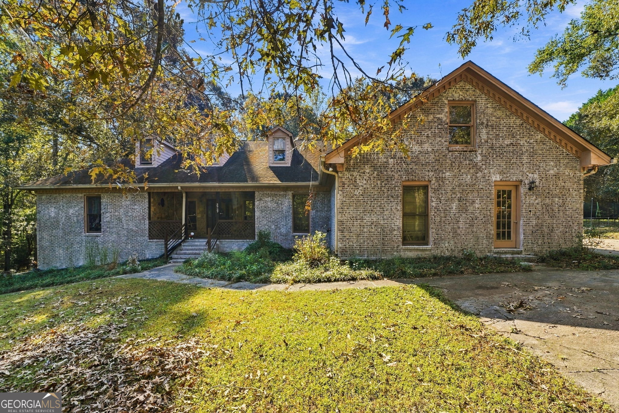 2737 John Petree Road Property Photo 1