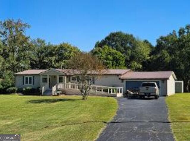 1041 Blue Springs Court Property Photo 1