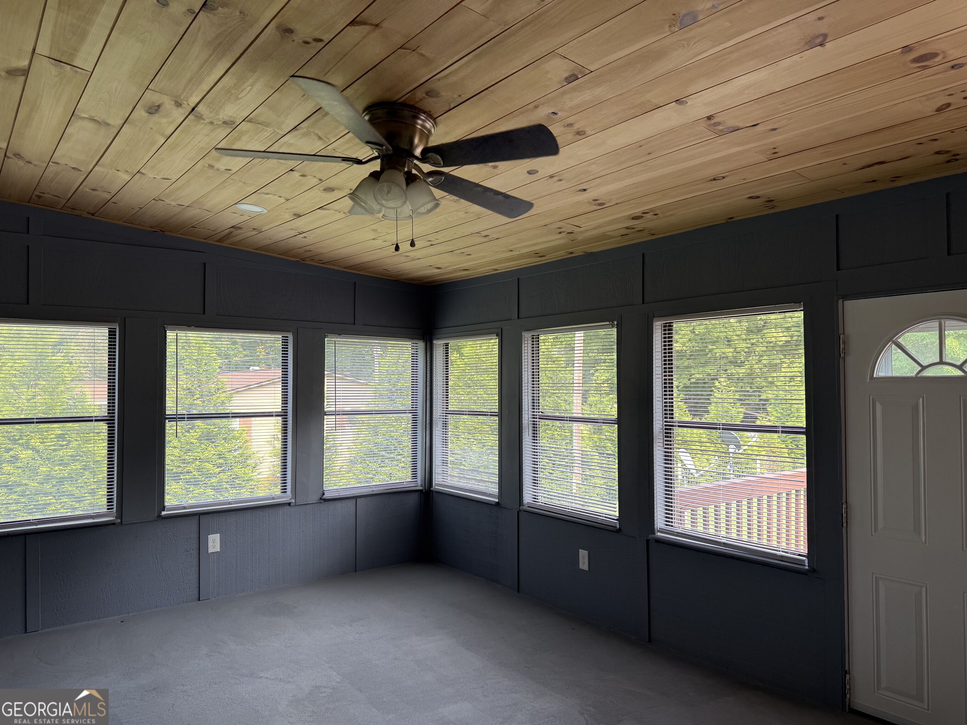 1041 Blue Springs Court Property Photo 10