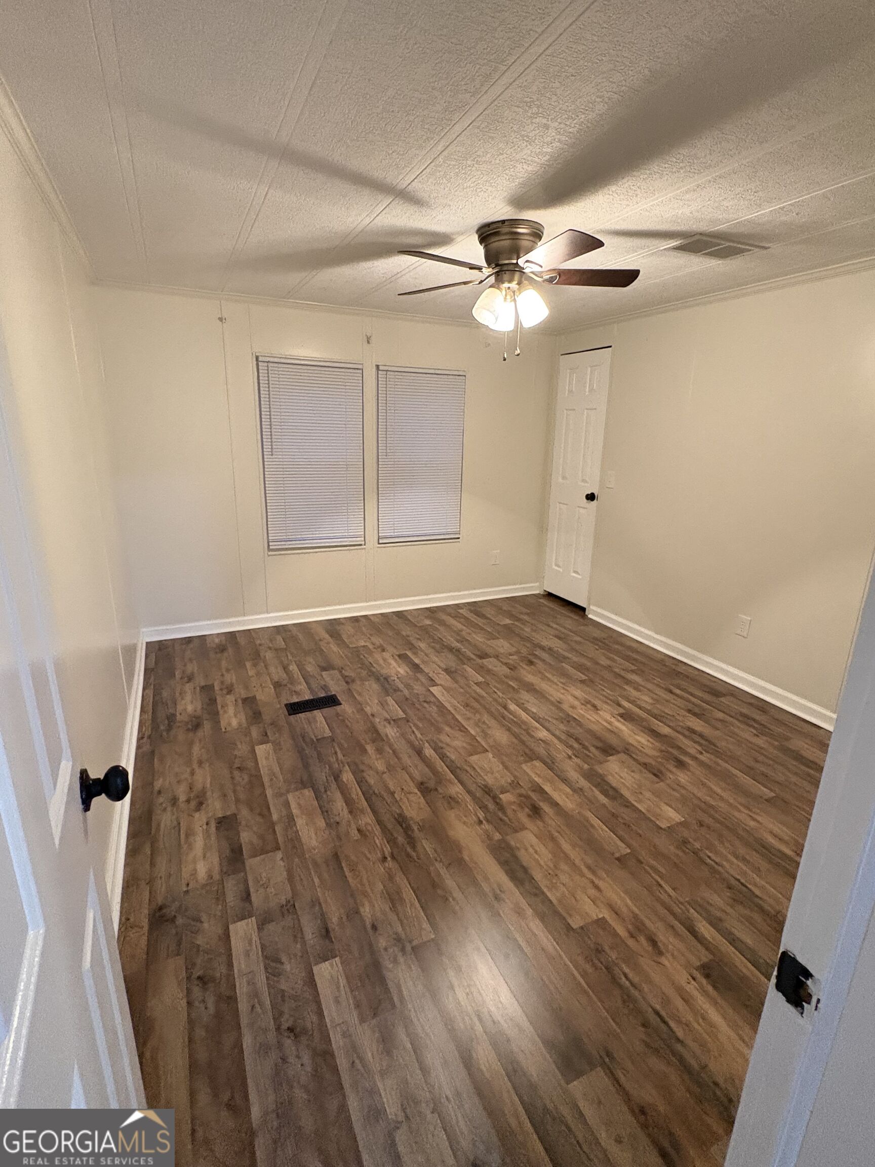1041 Blue Springs Court Property Photo 16