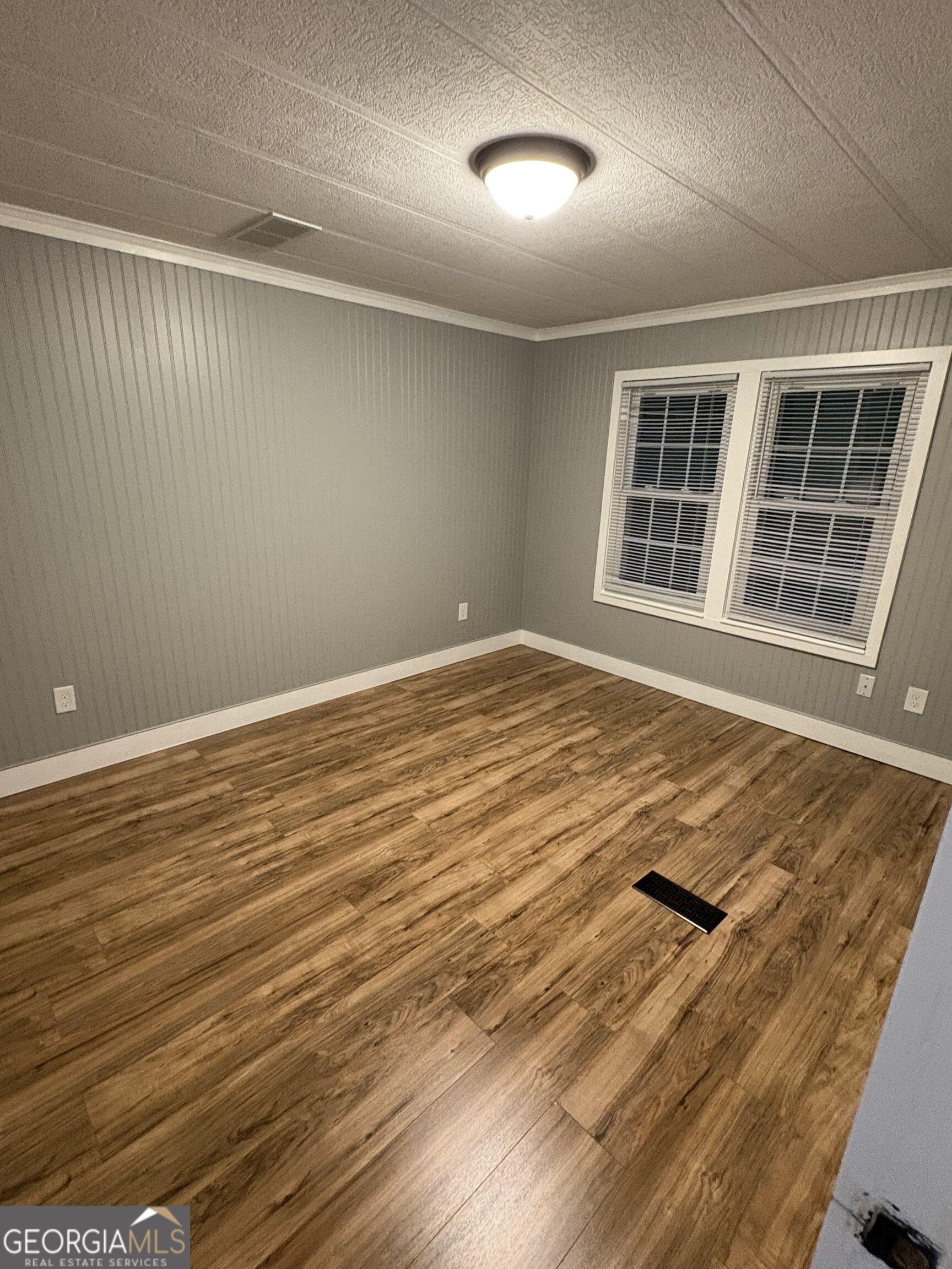 1041 Blue Springs Court Property Photo 17