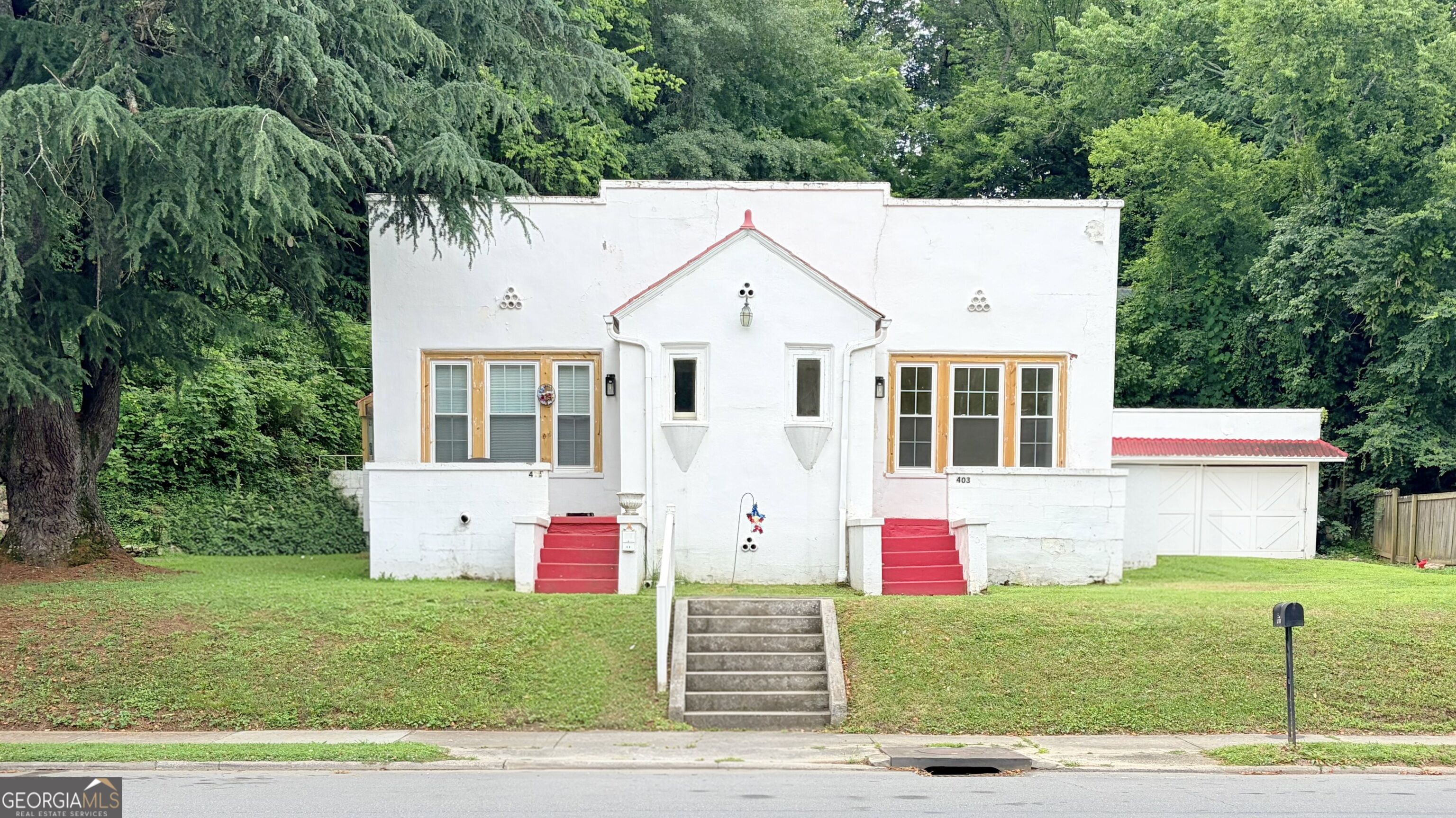 403 E Elm Street Property Photo 1