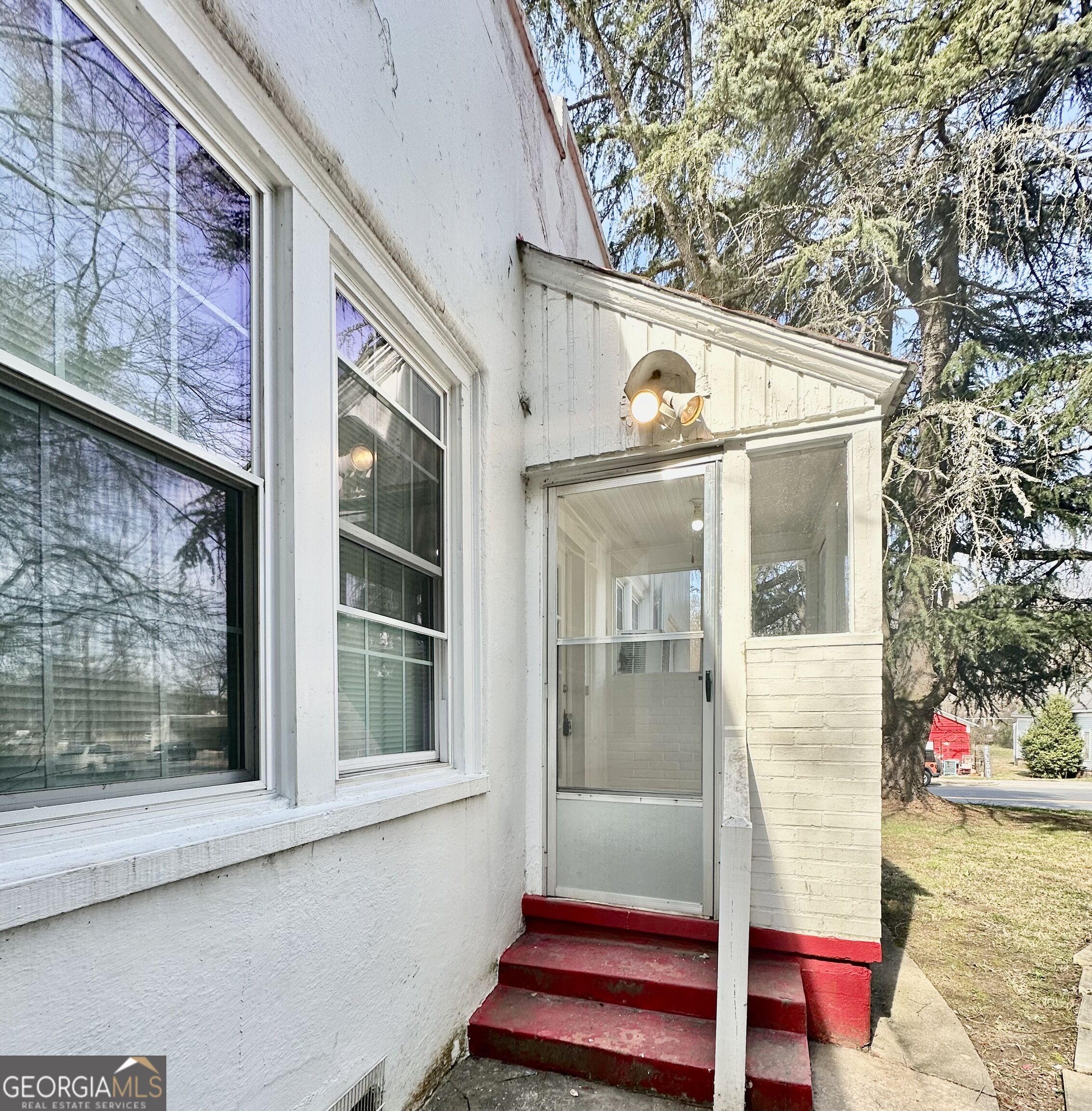 403 E Elm Street Property Photo 12