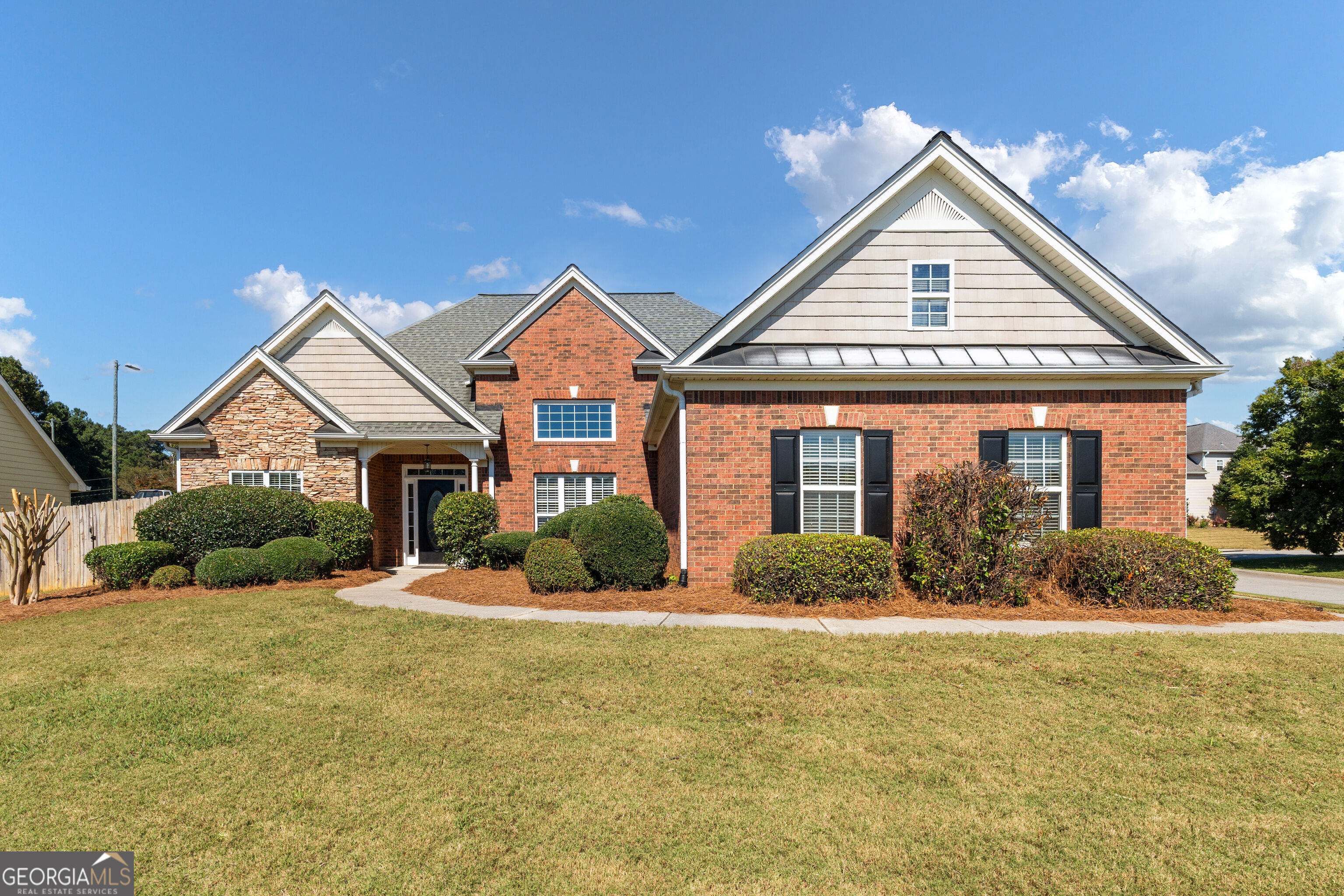 240 White Flower Circle Property Photo 1