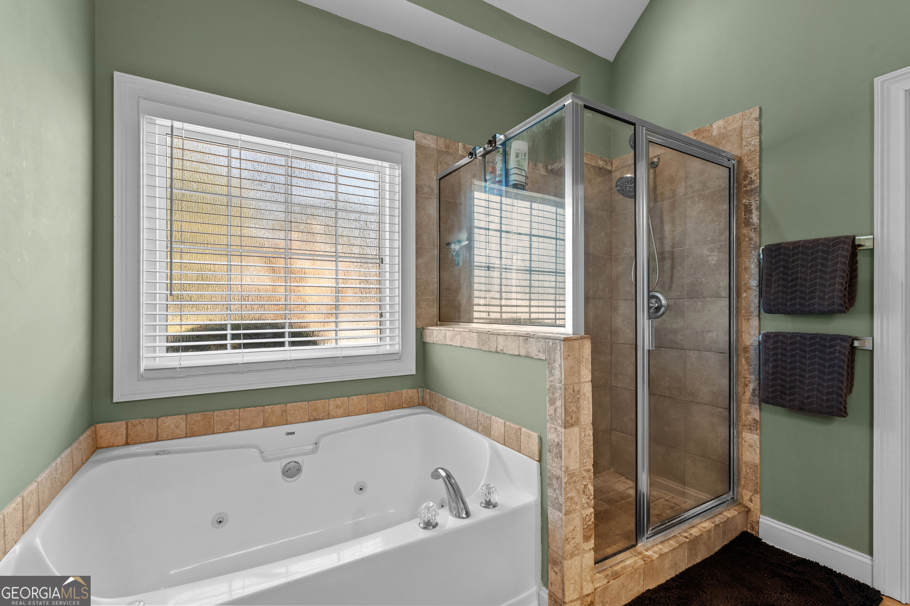 240 White Flower Circle Property Photo 15