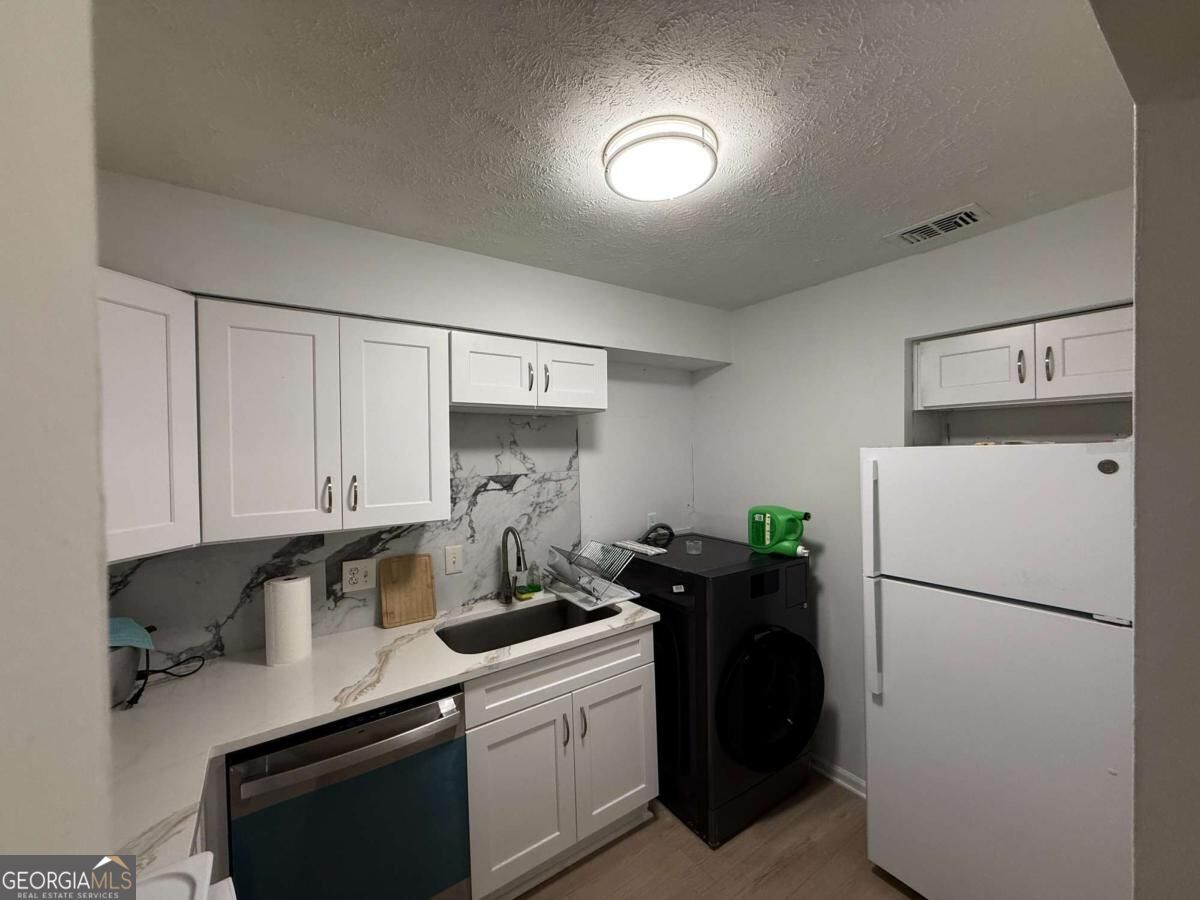 343 Chalfont Drive # 44 Property Photo 5