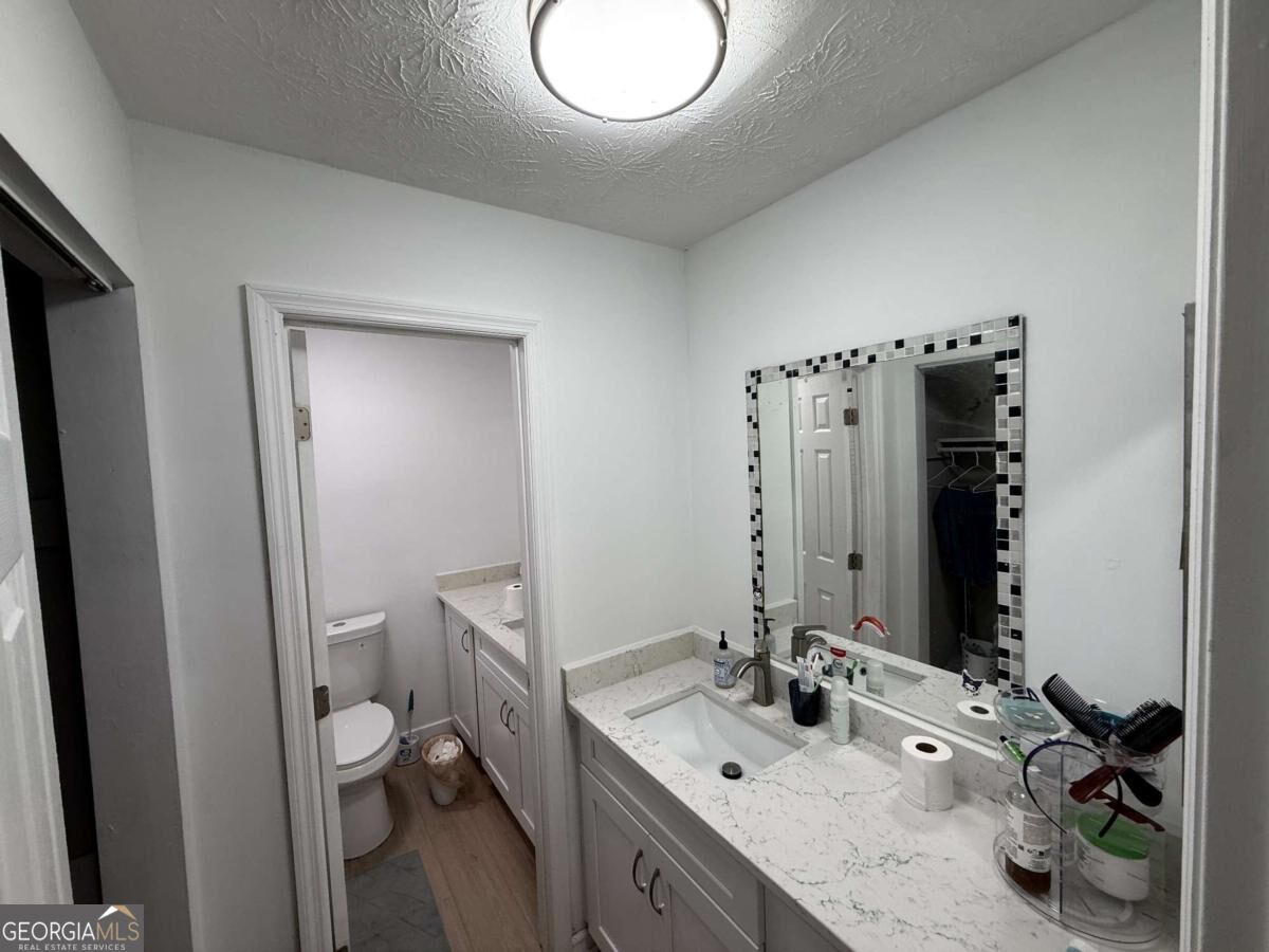 343 Chalfont Drive # 44 Property Photo 9