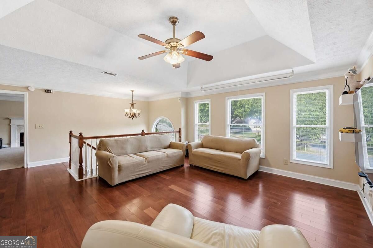 1490 Chalet Circle Property Photo 6