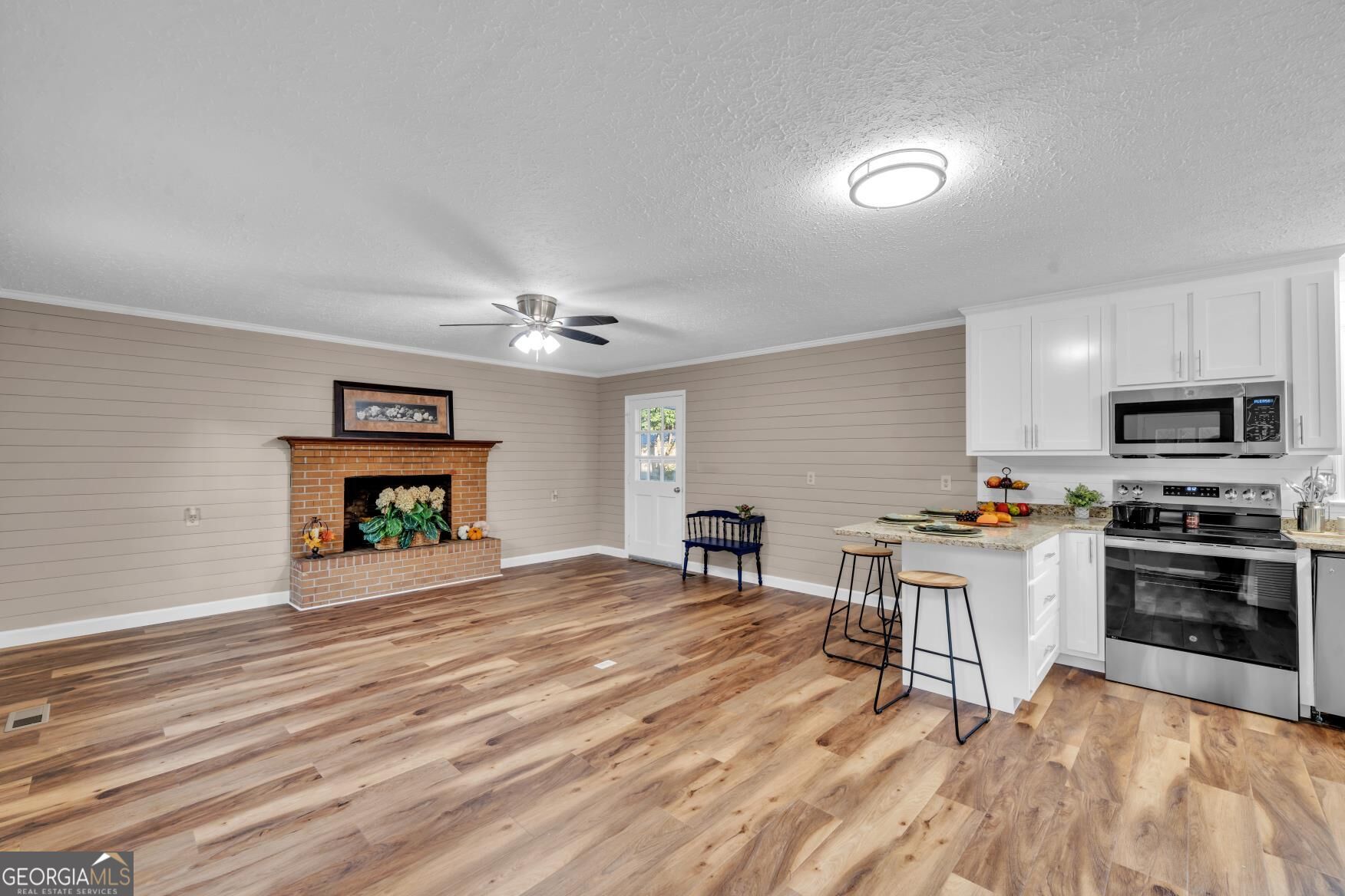 208 Comer Drive Property Photo 17