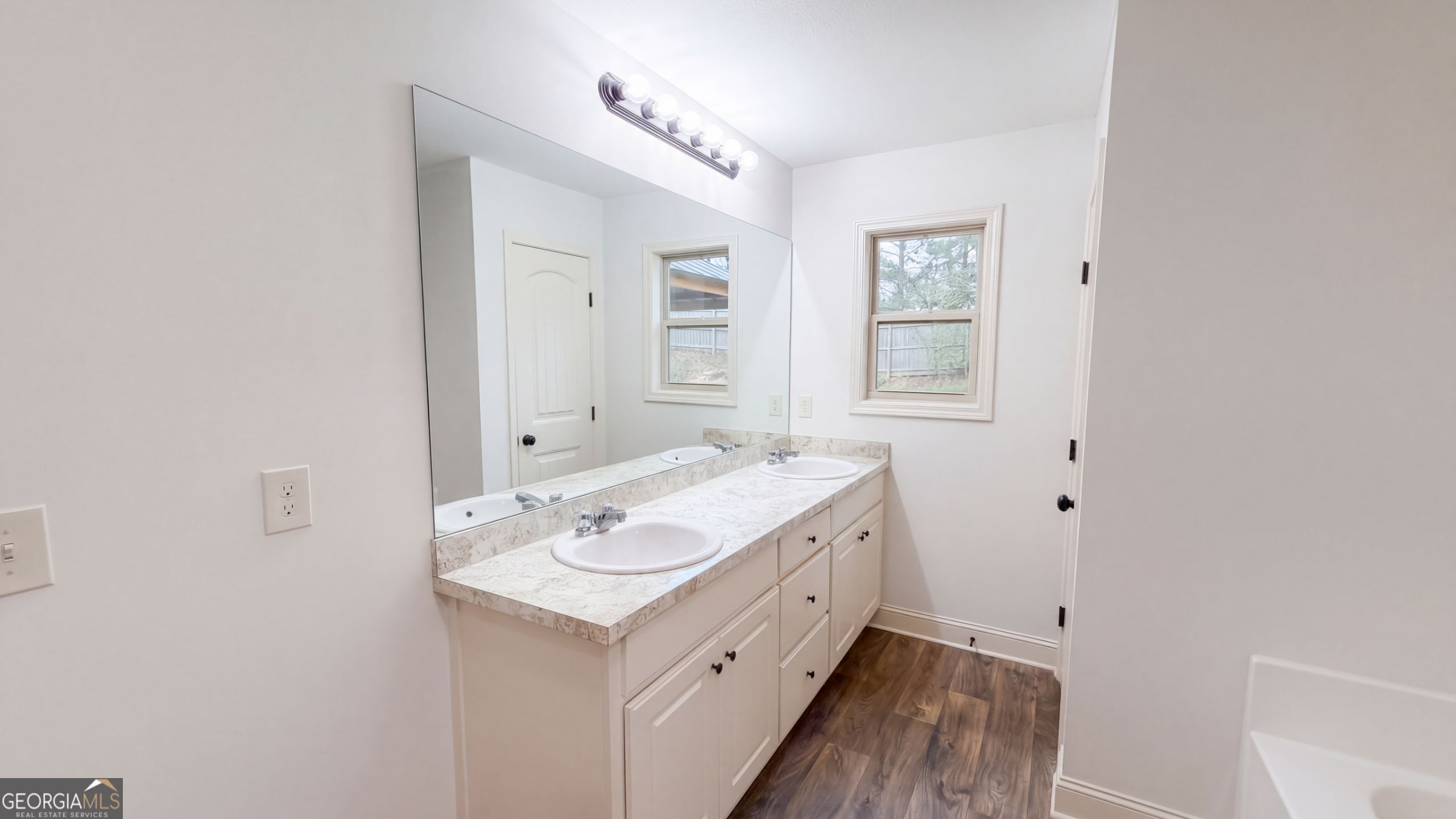 81 Livingston Court Property Photo 14