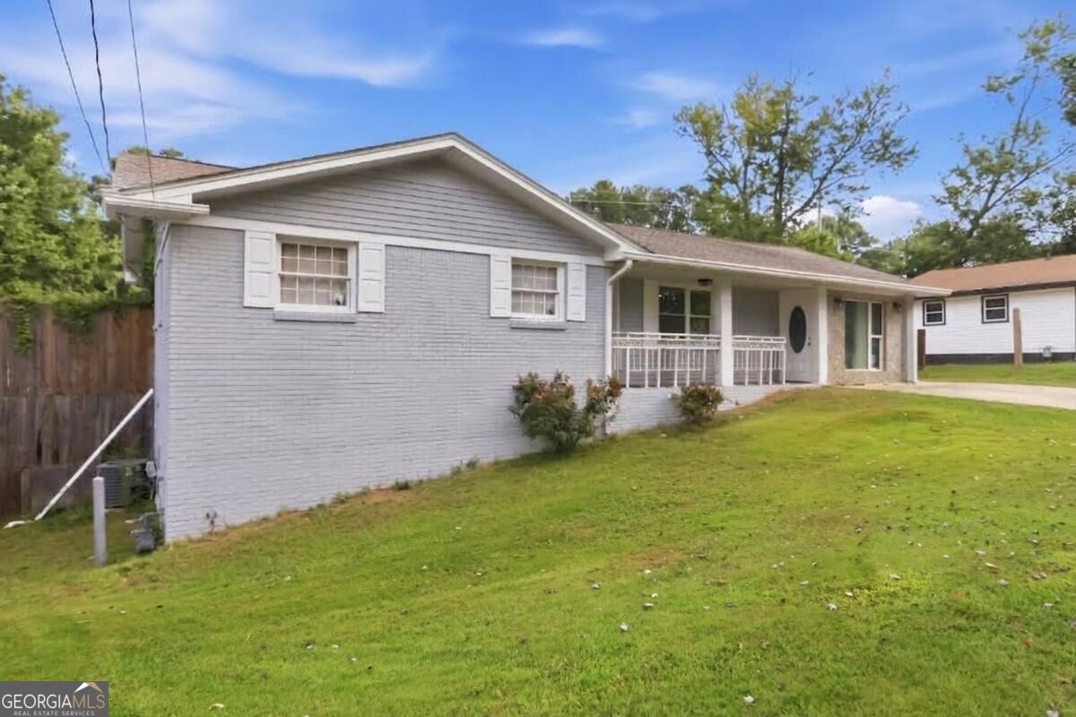 1594 Dellwood Circle Property Photo 2