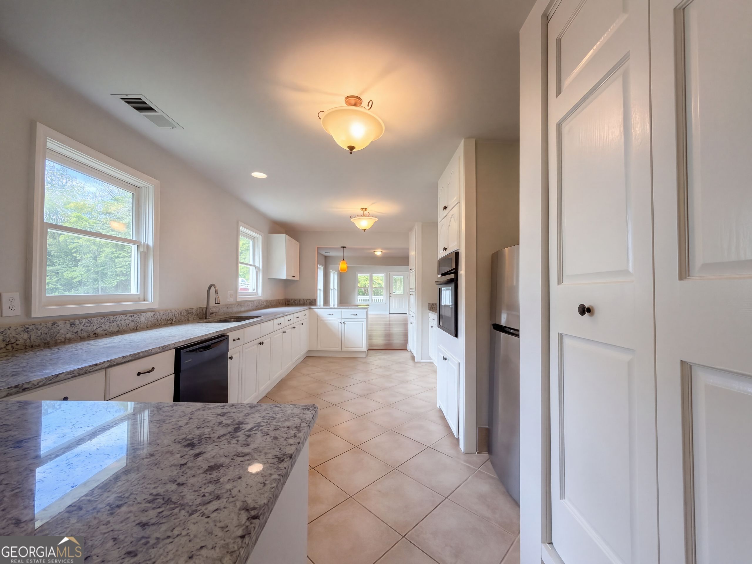 670 Roland Hayes Parkway Sw Property Photo 6