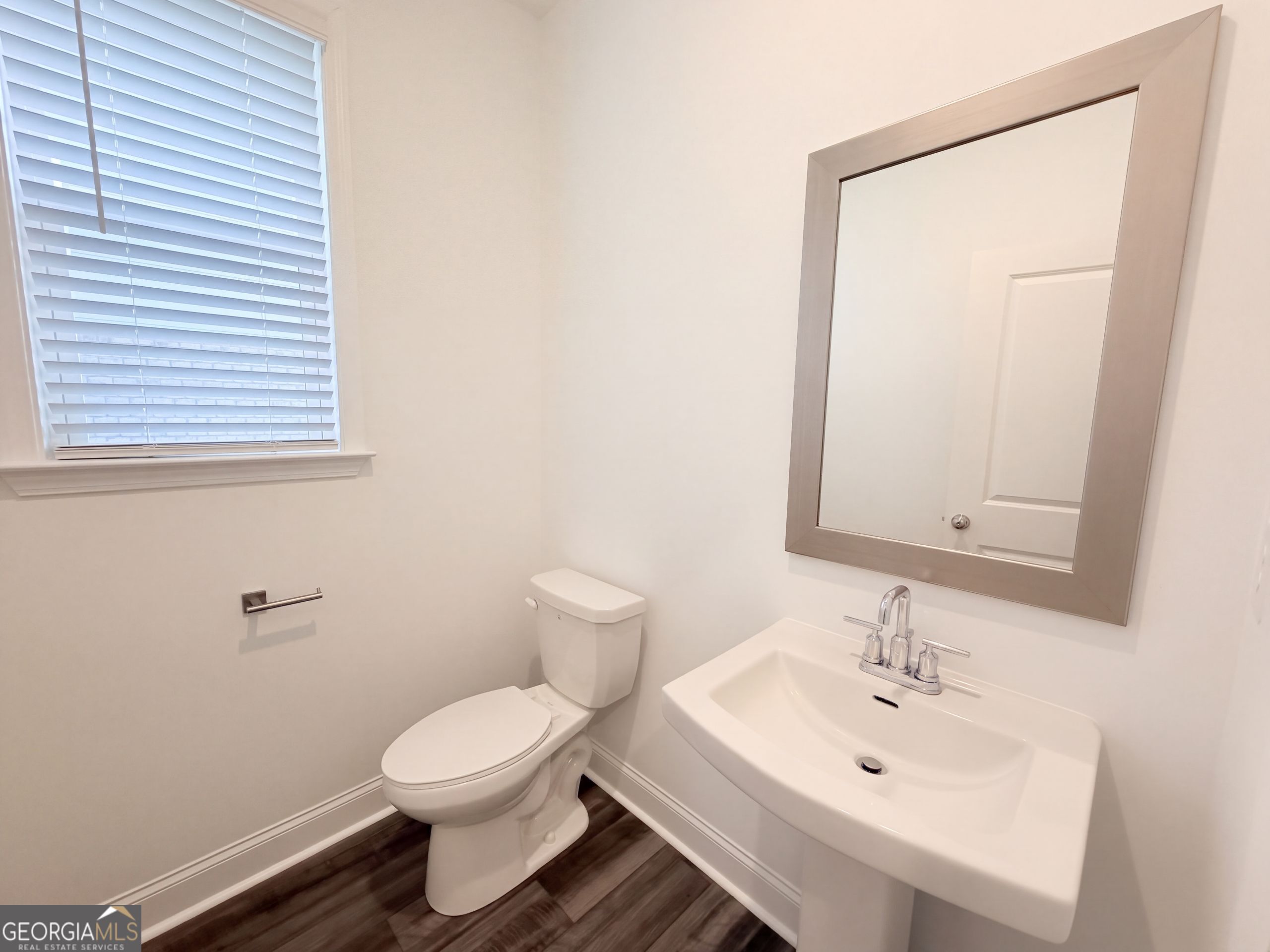 3219 Shirecrest Lane Property Photo 8