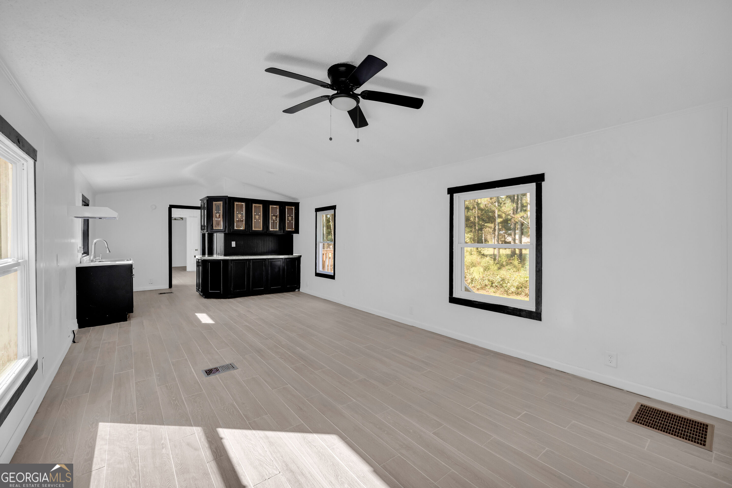 2023 Stephens Road Property Photo 5