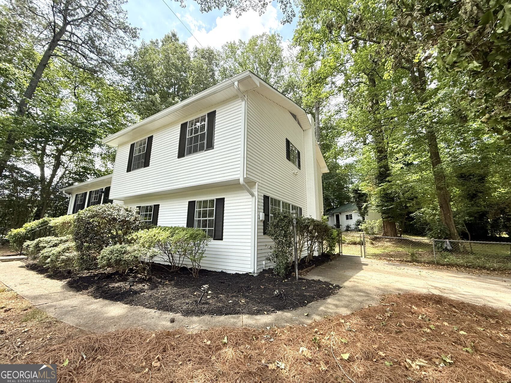 3681 Lavilla Drive Property Photo 2